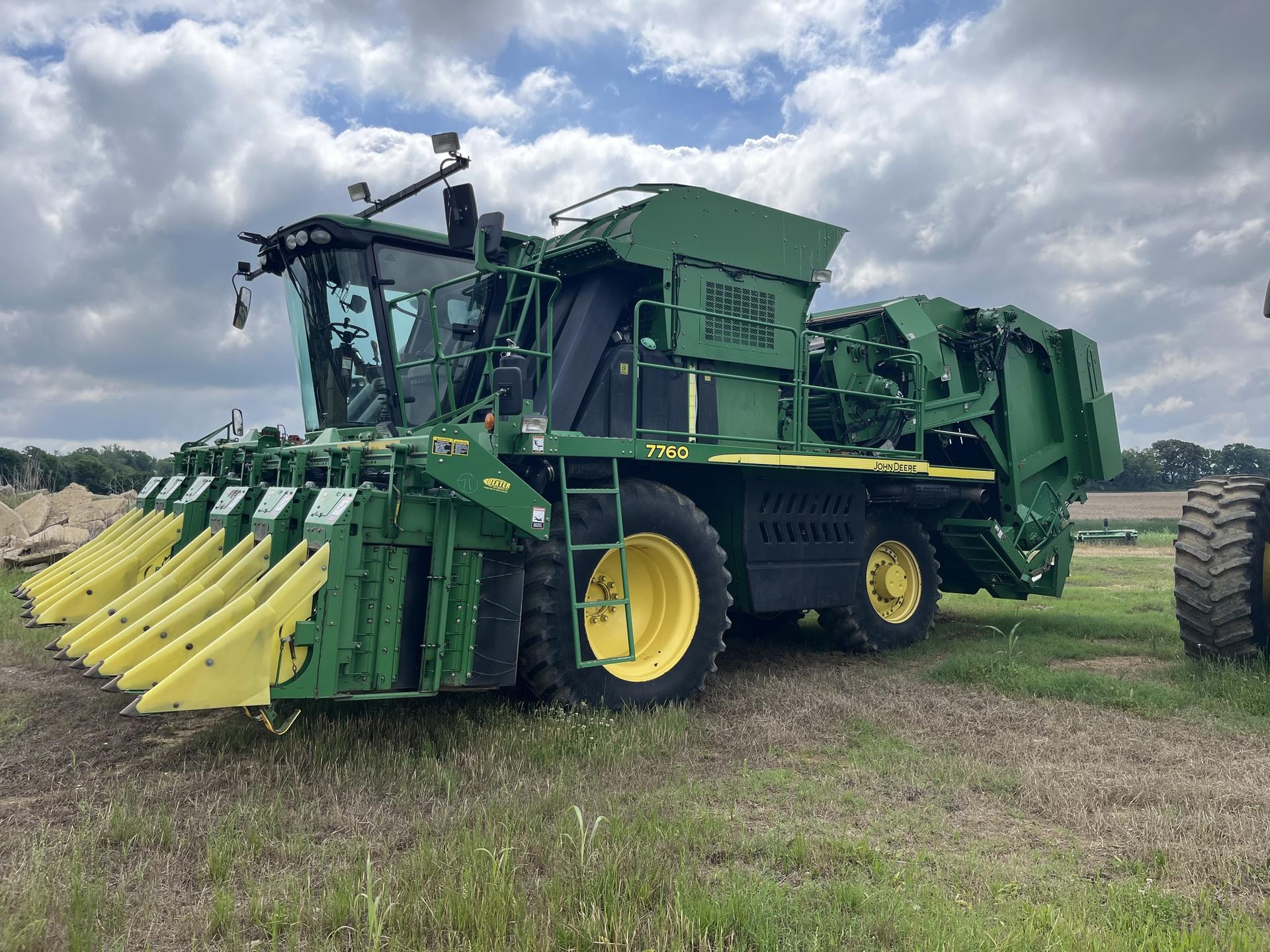 2010 John Deere 7760