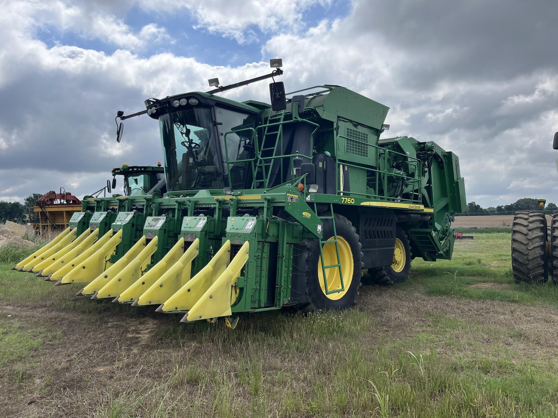 2010 John Deere 7760