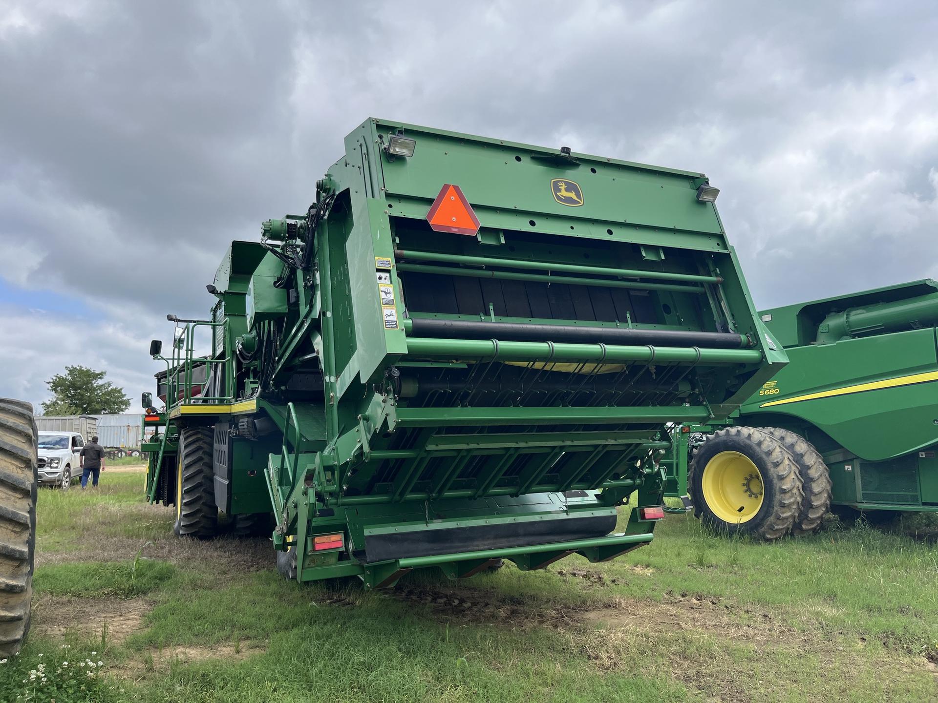 2010 John Deere 7760