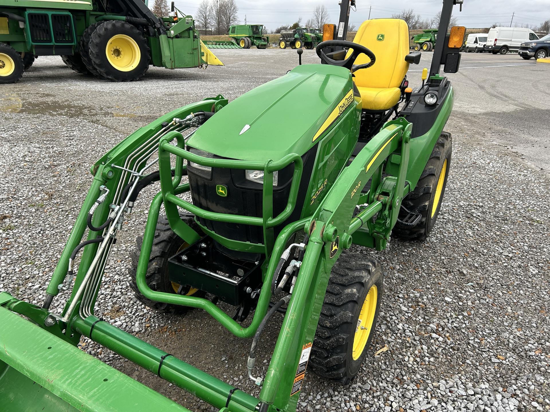 2021 John Deere 2025R Image