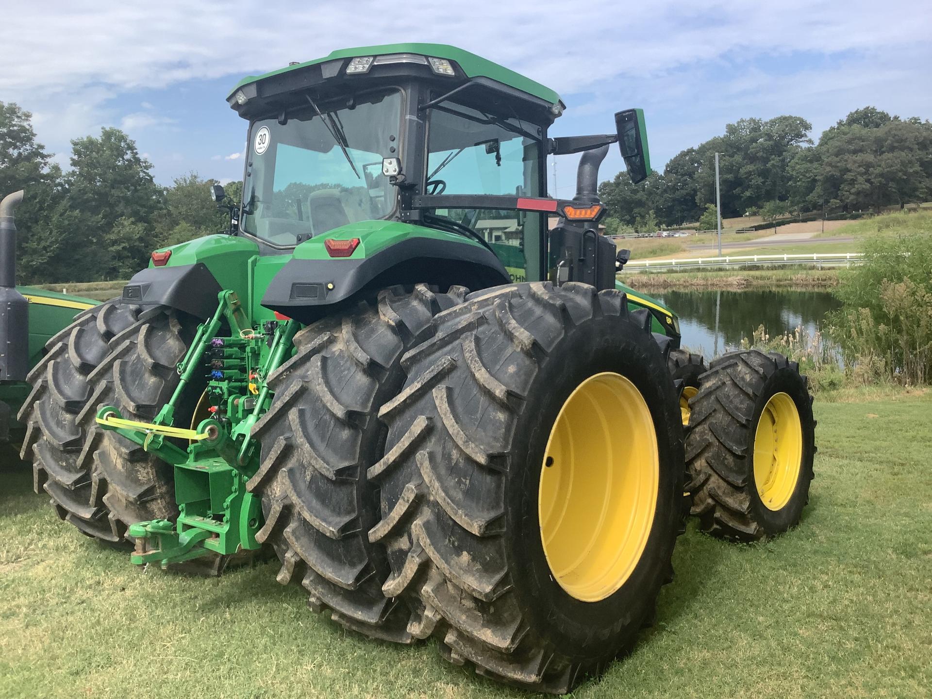 2021 John Deere 8R 410