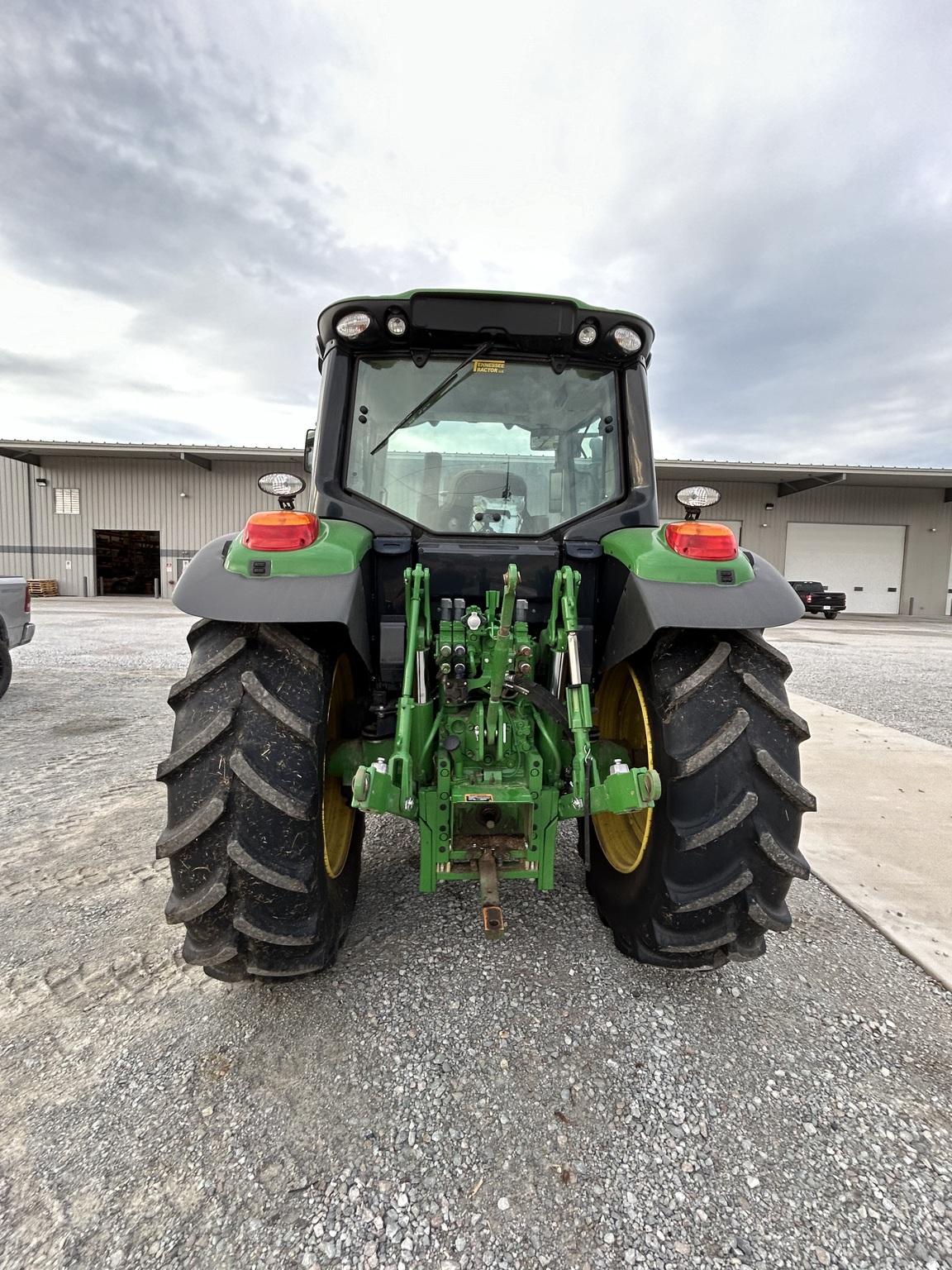 2023 John Deere 6120M