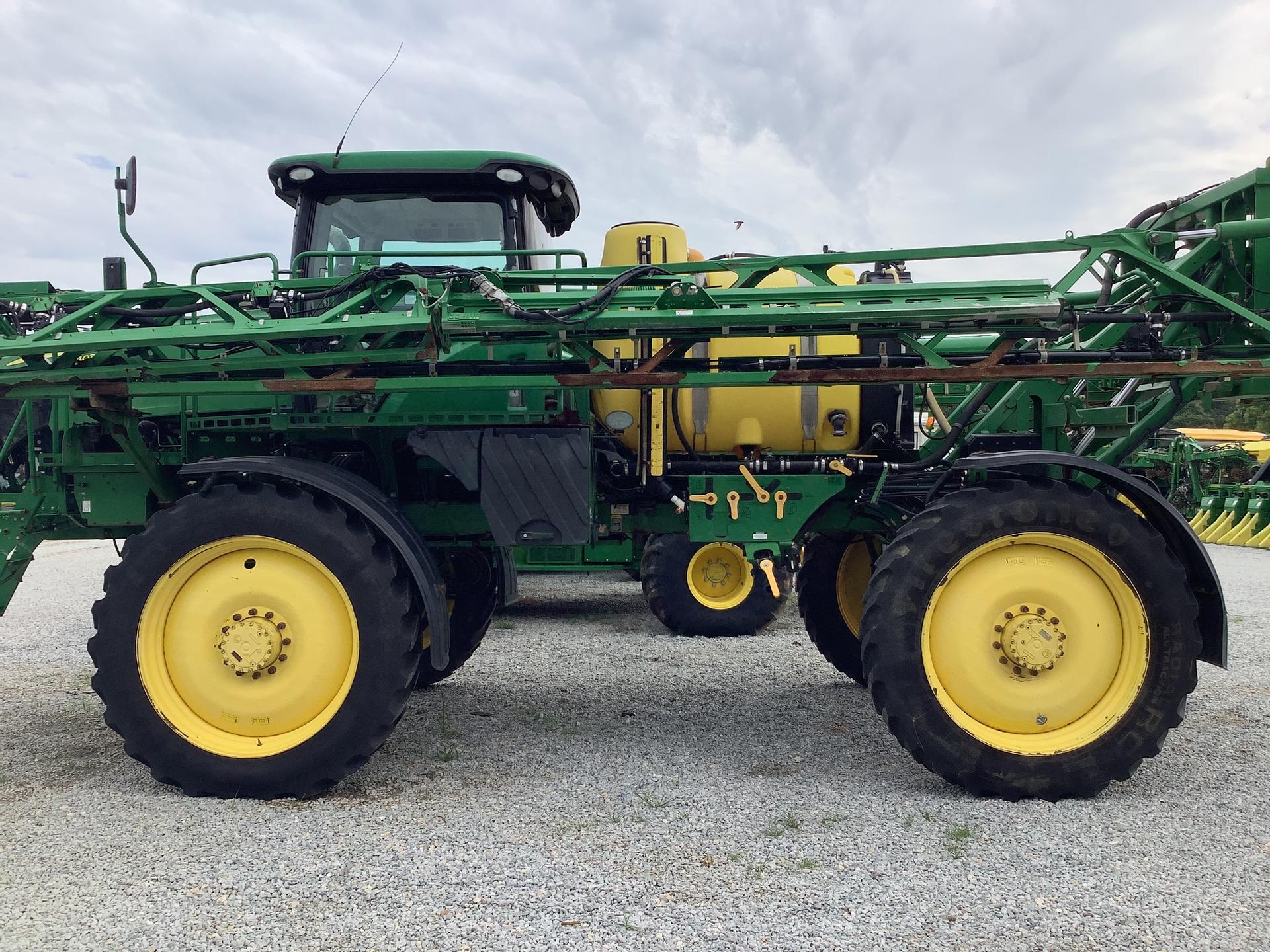 2016 John Deere R4030