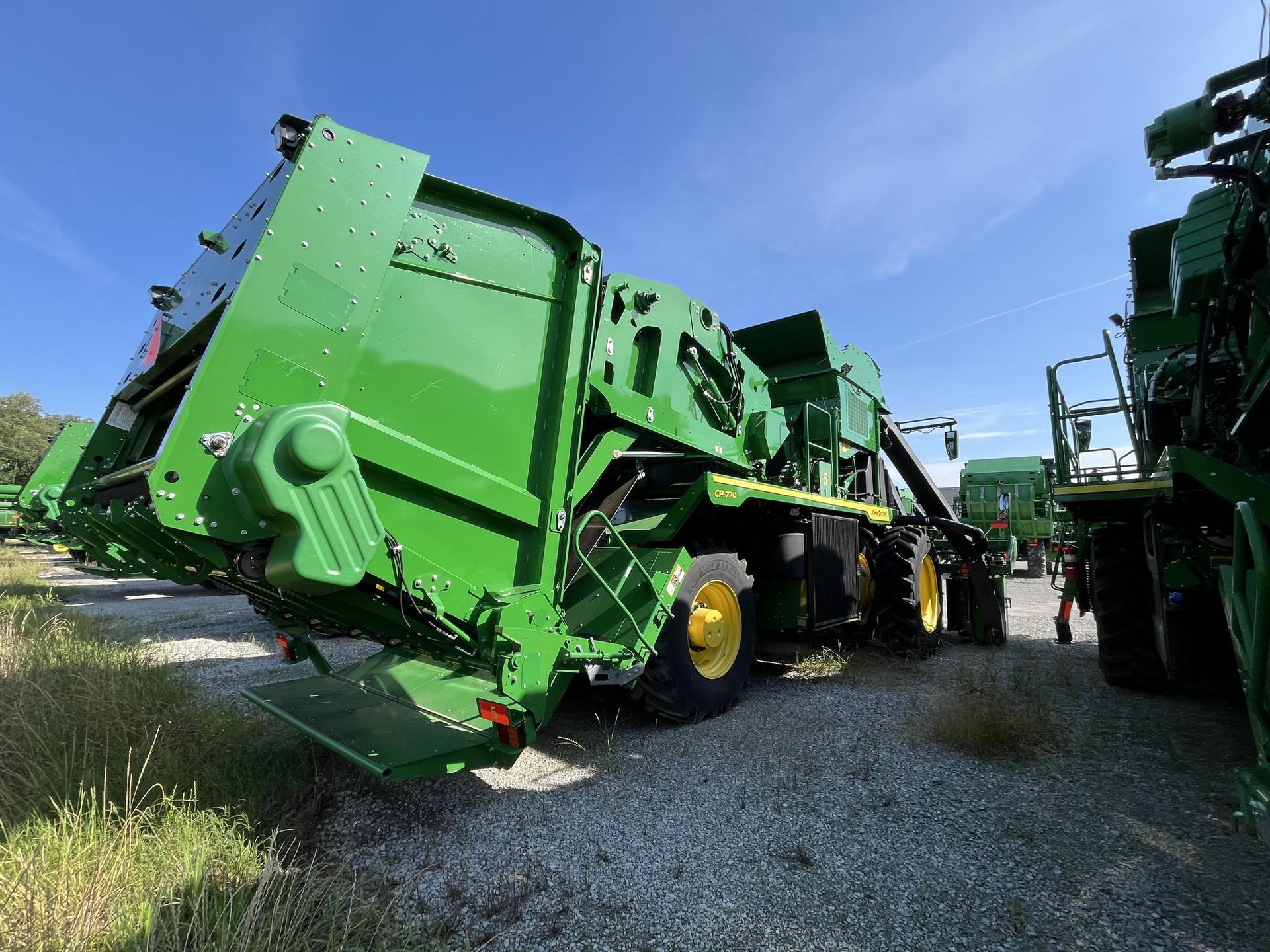 2023 John Deere CP770