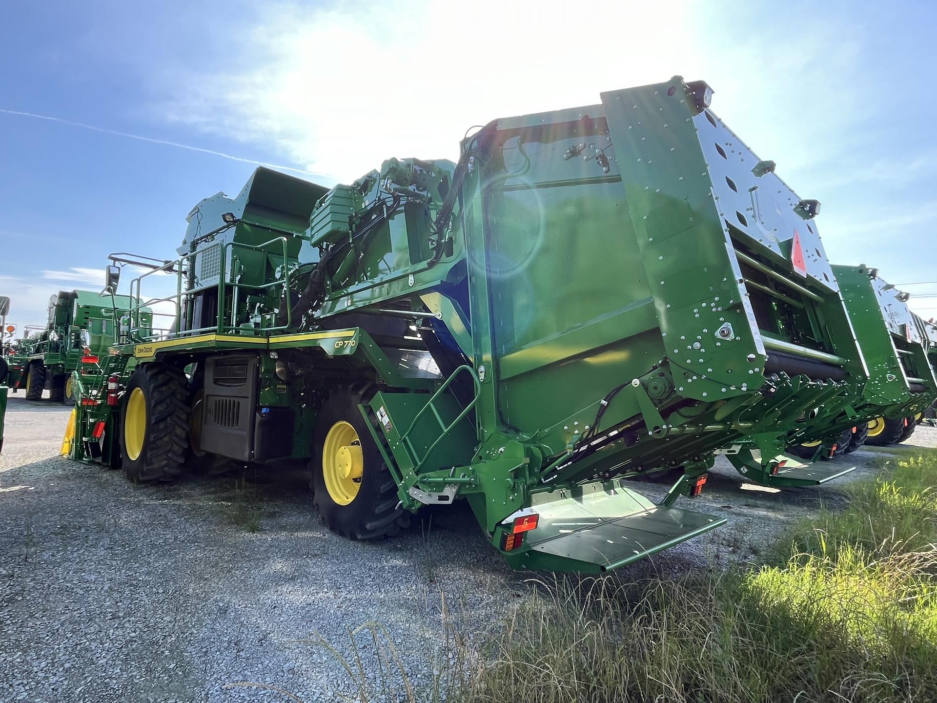 2023 John Deere CP770