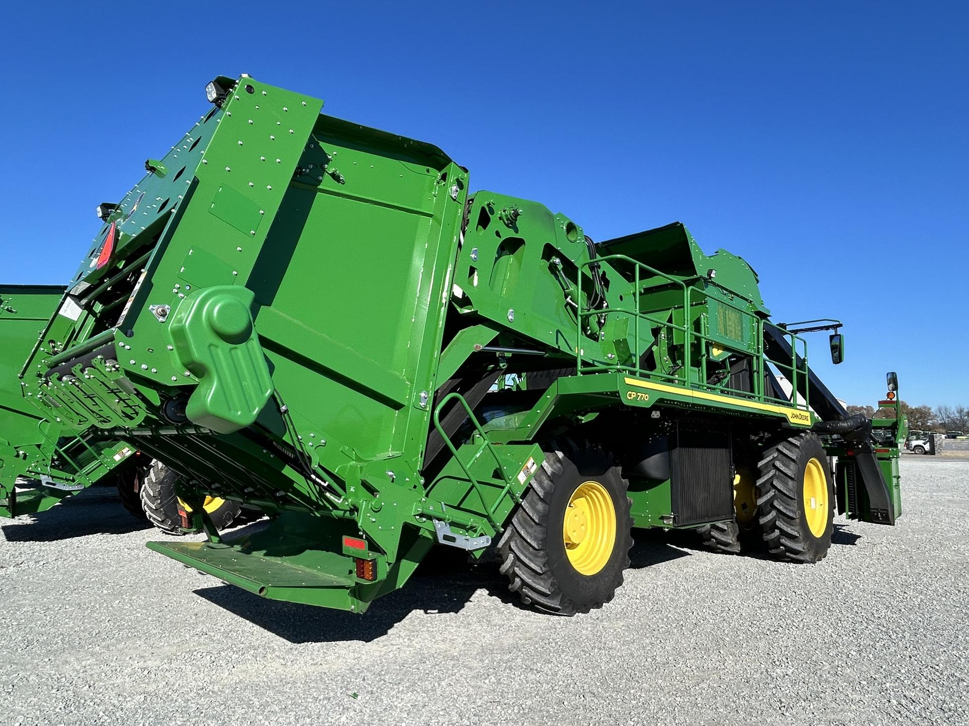 2022 John Deere CP770