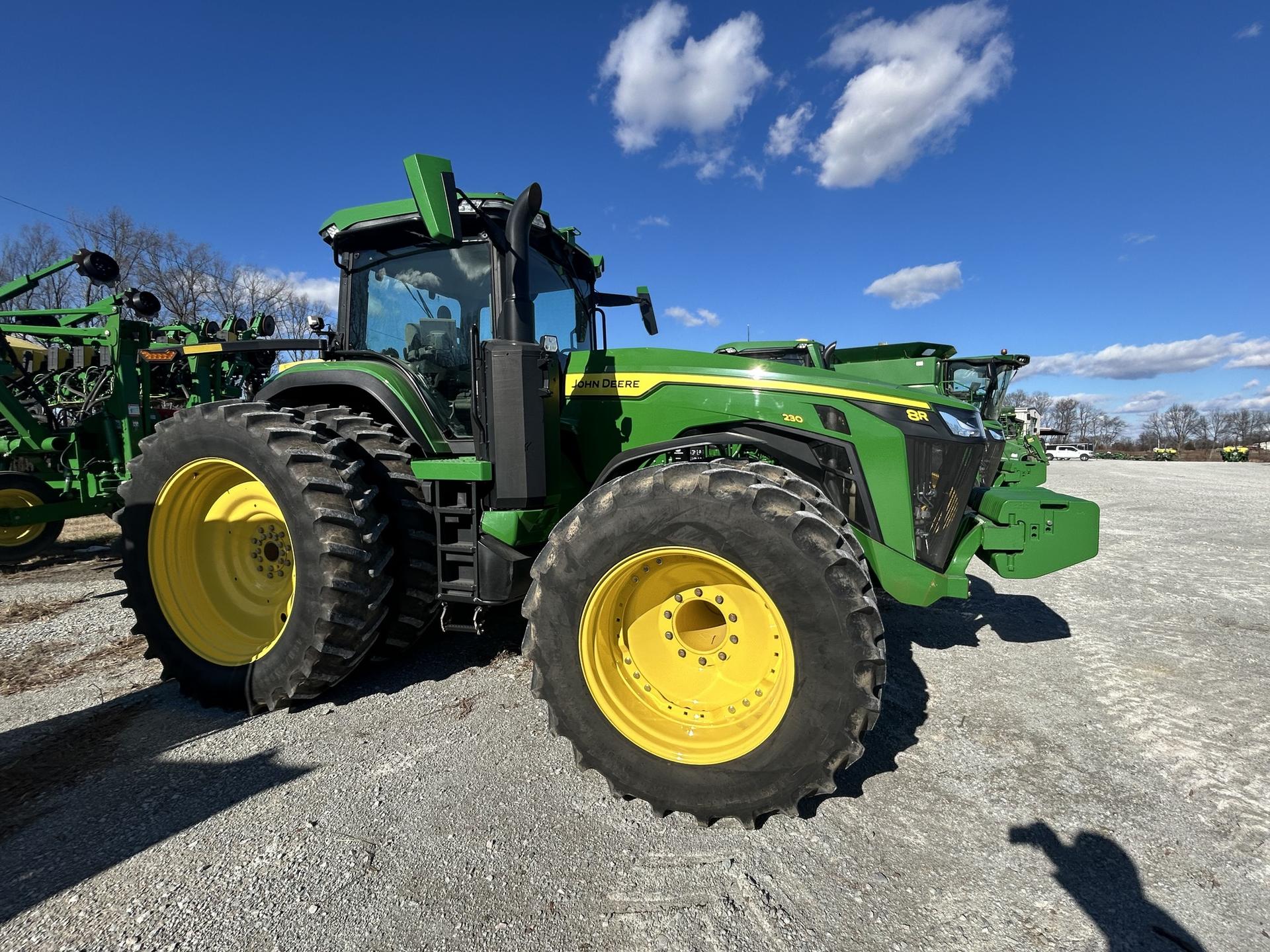 2022 John Deere 8R 230 Image