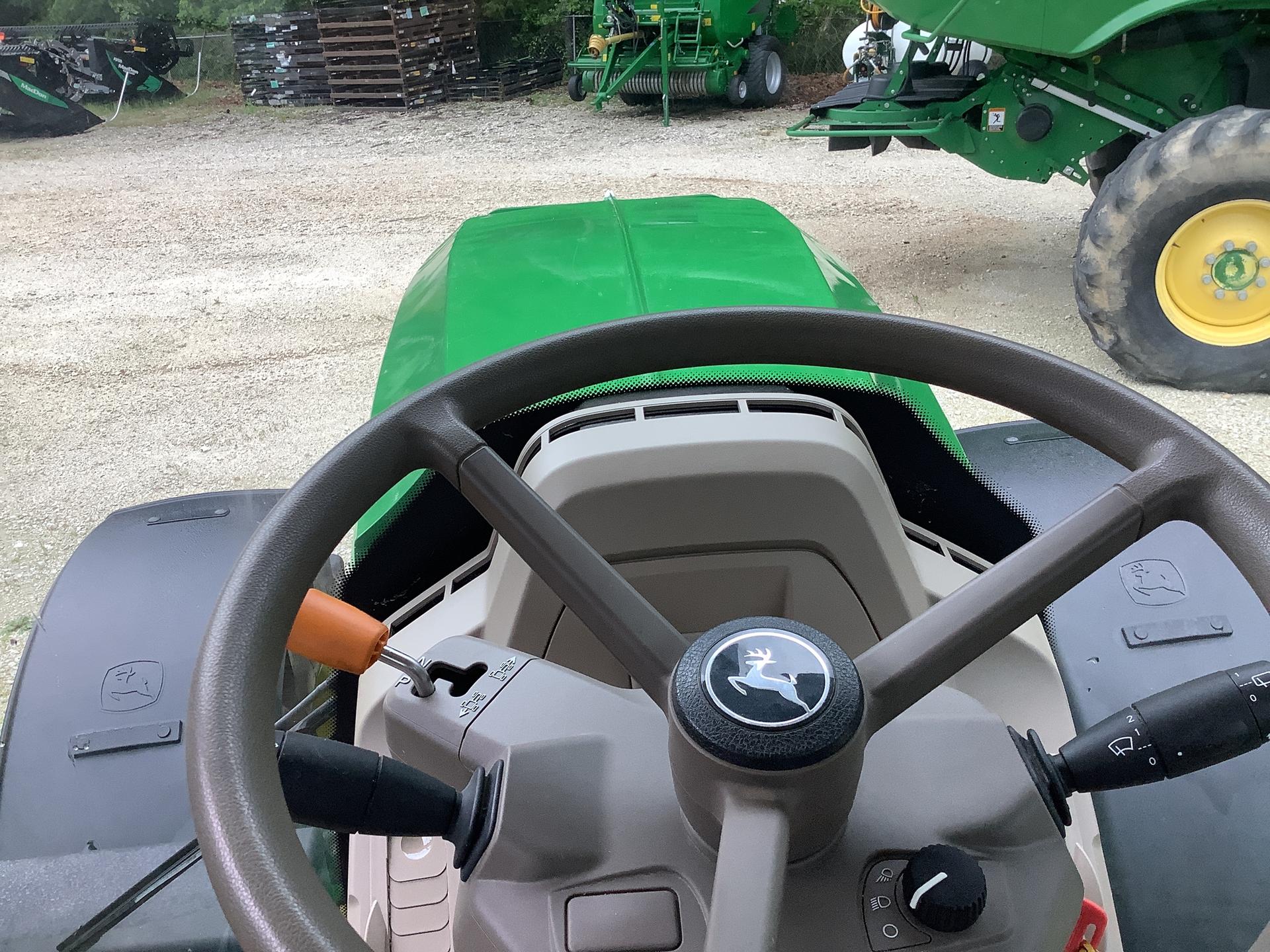 2023 John Deere 6R 155