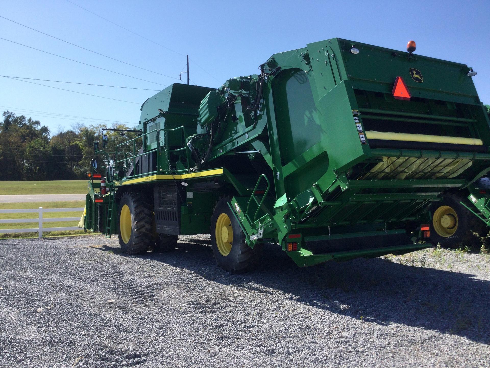 2021 John Deere CP690