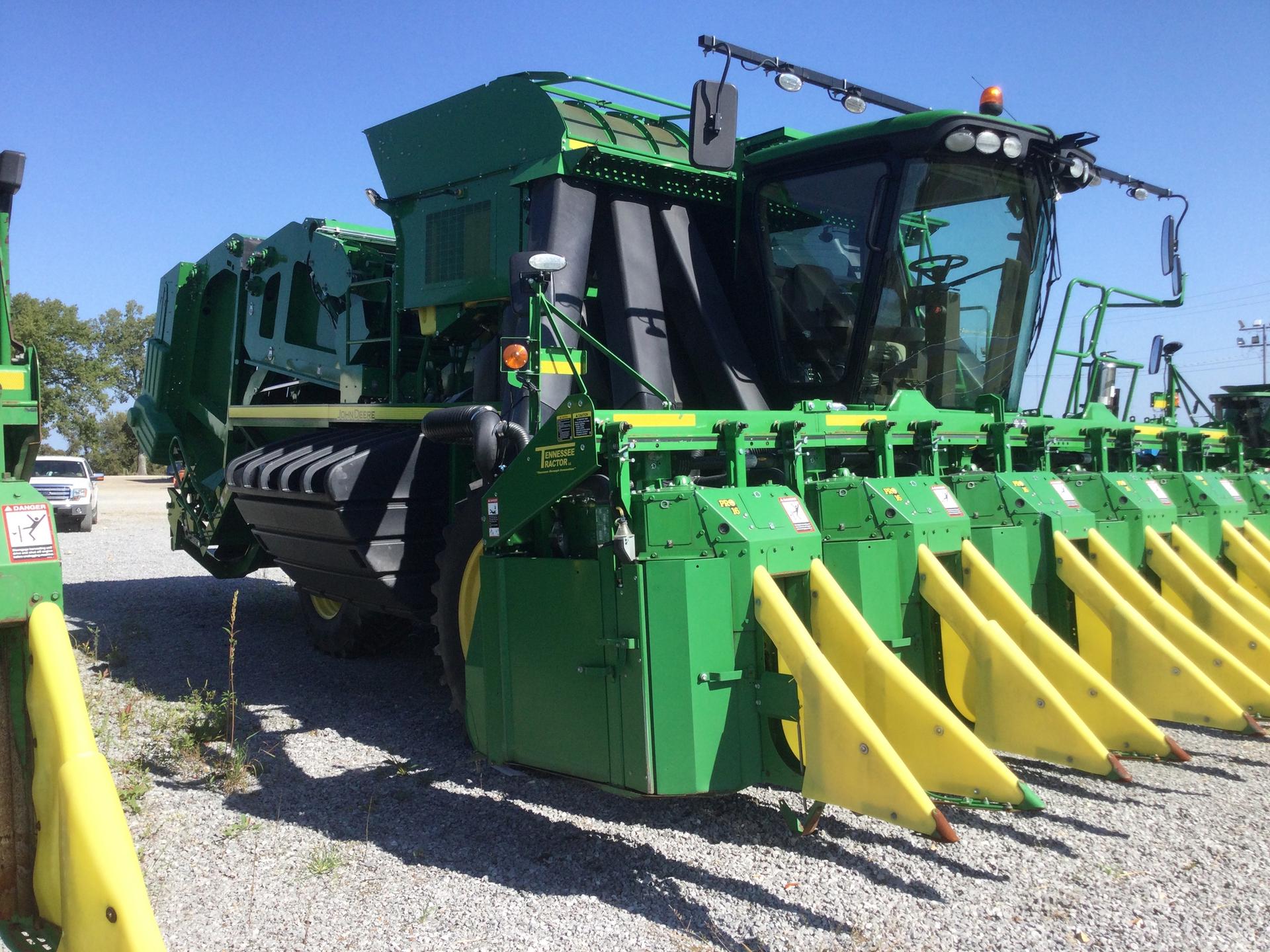 2021 John Deere CP690