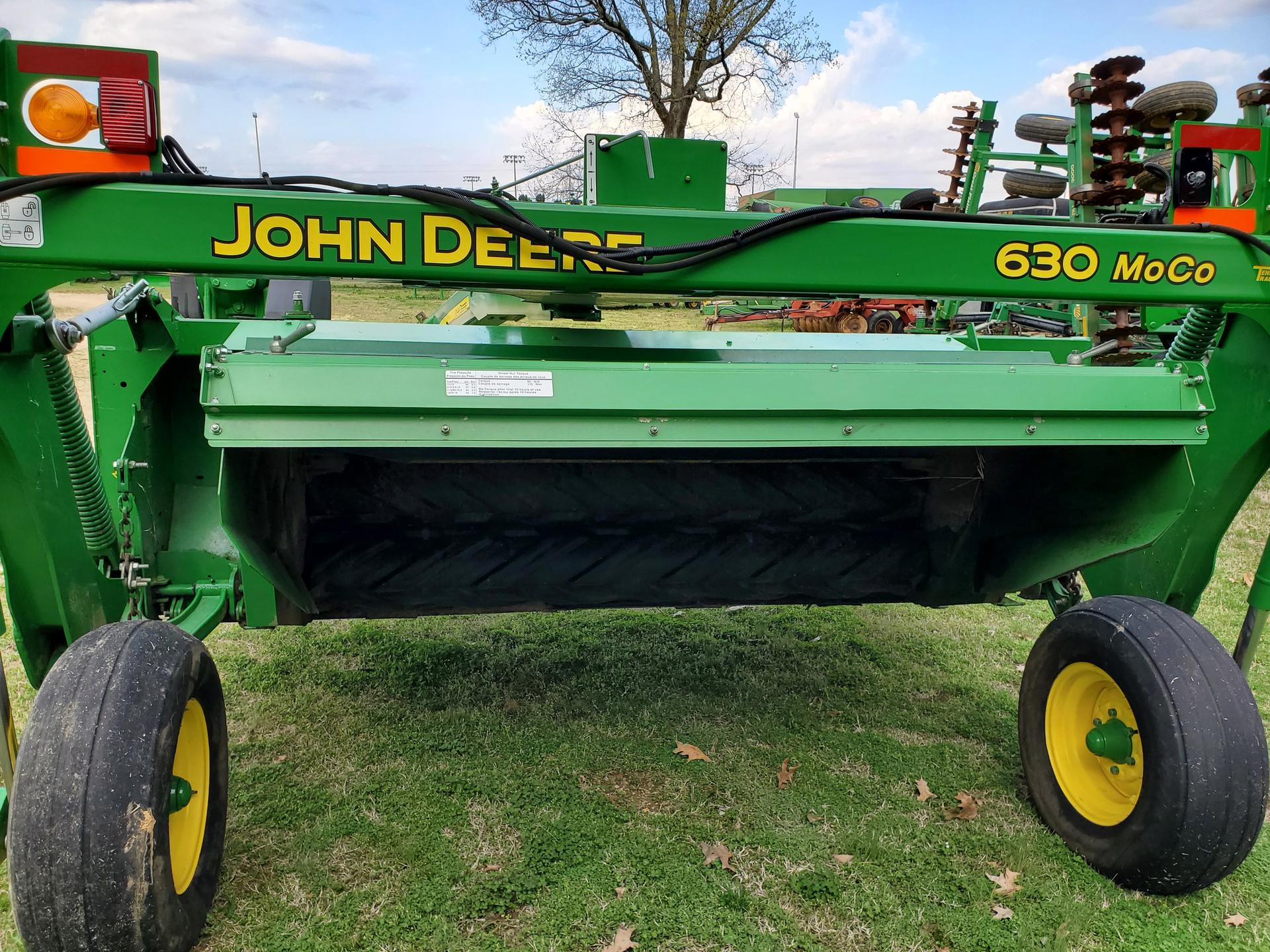 2015 John Deere 630