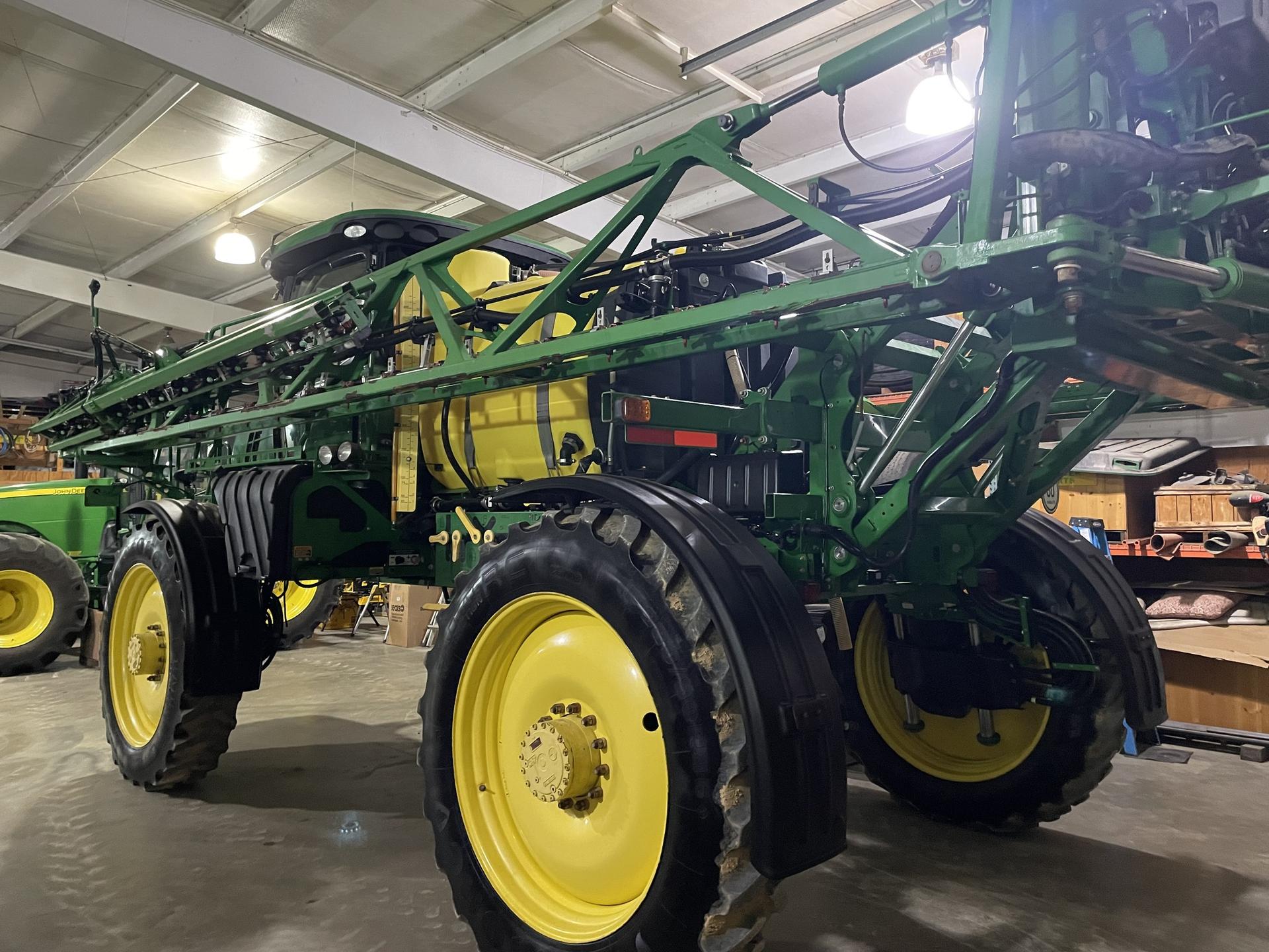 2017 John Deere R4030