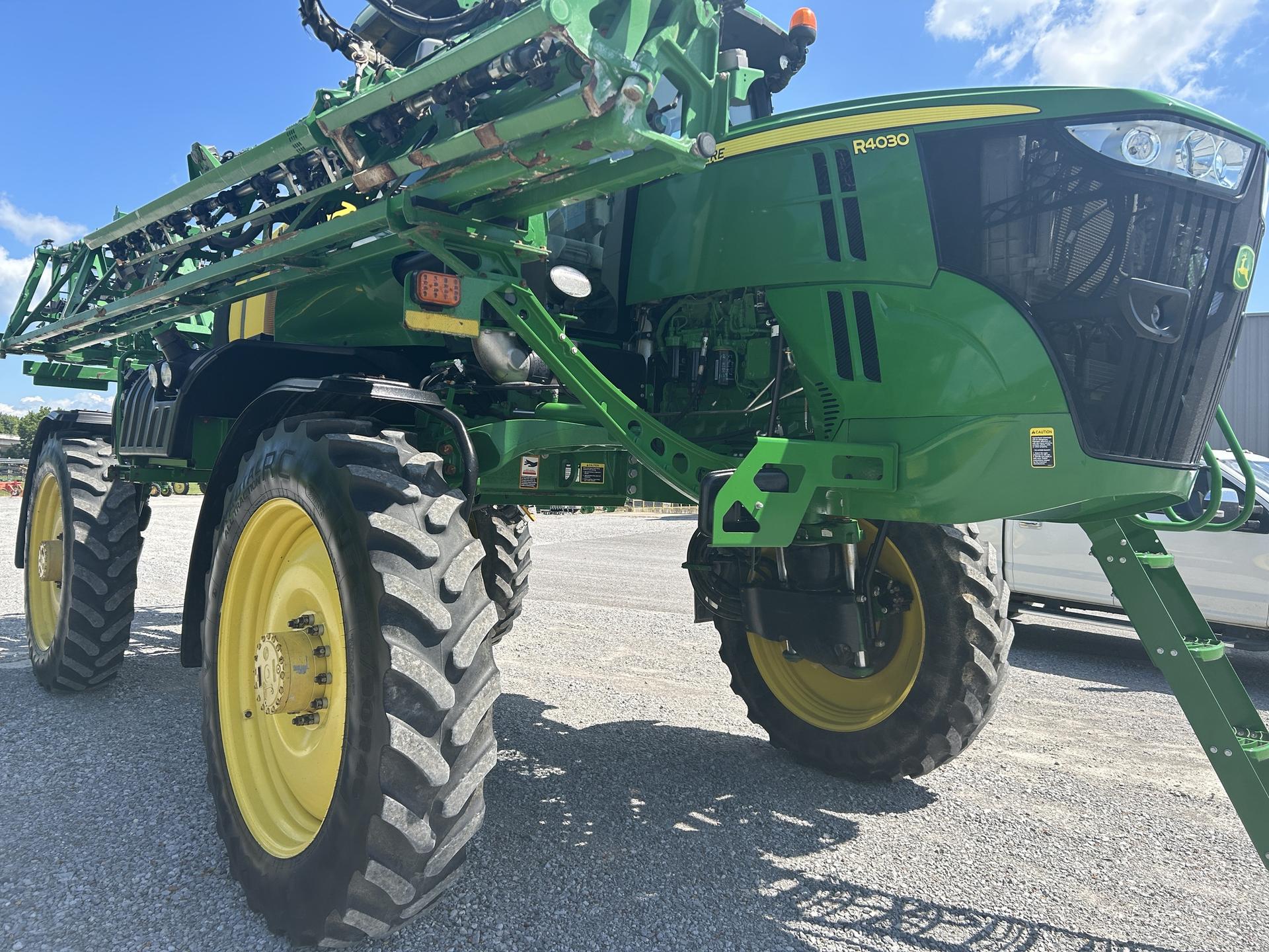 2017 John Deere R4030