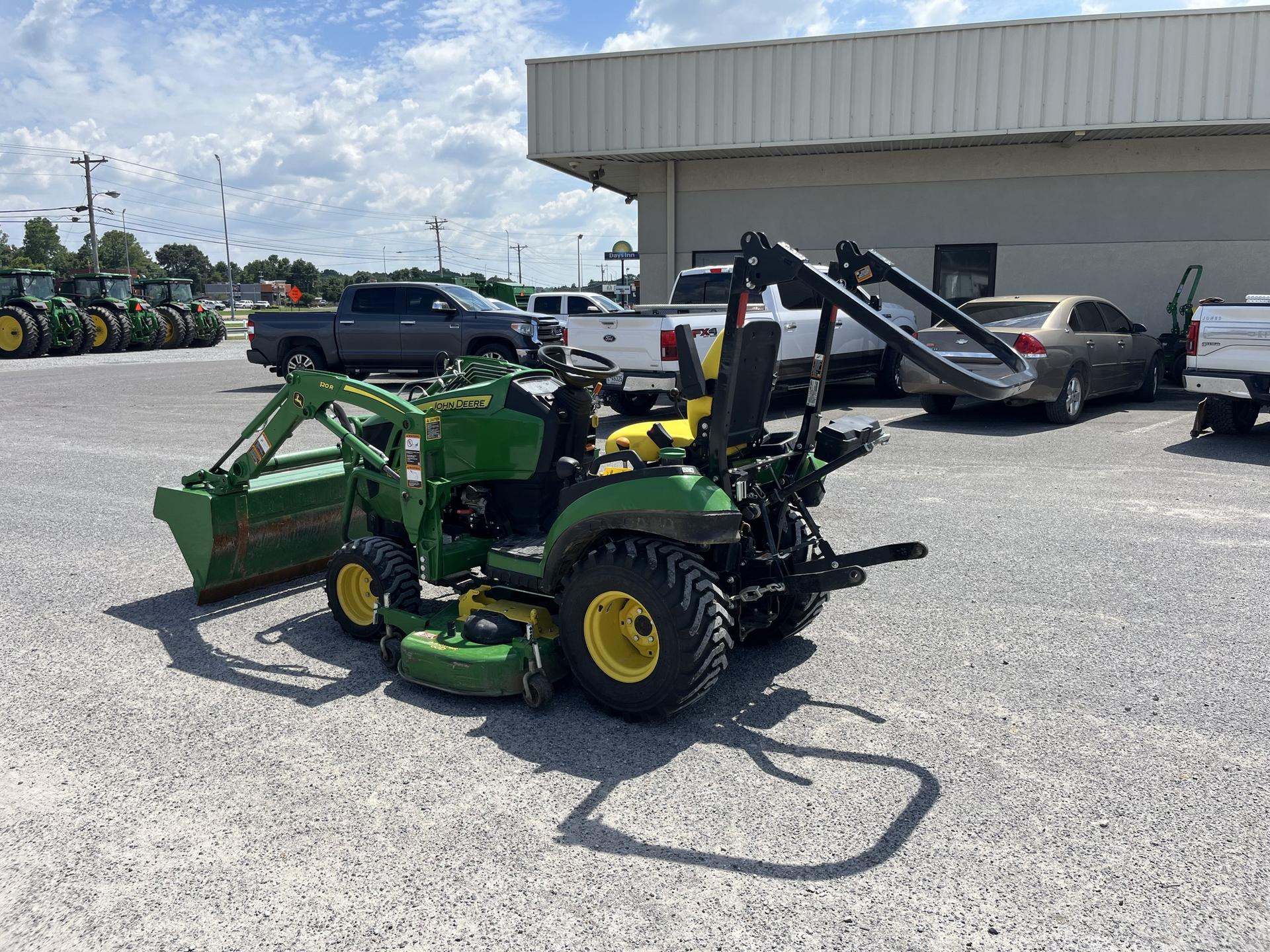 2021 John Deere 1025R