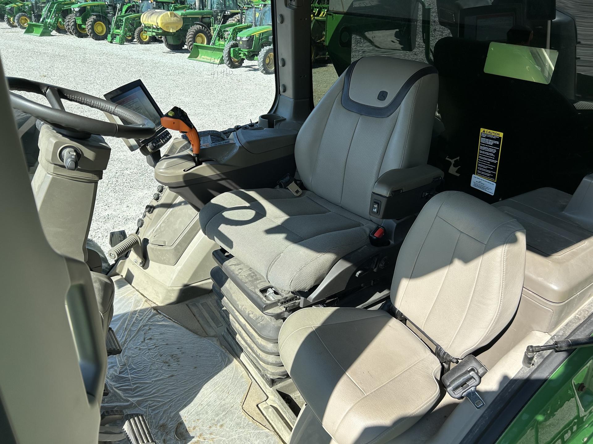 2022 John Deere 800R