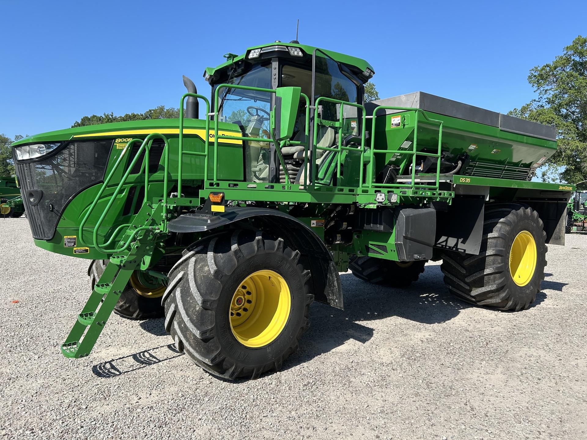 2022 John Deere 800R