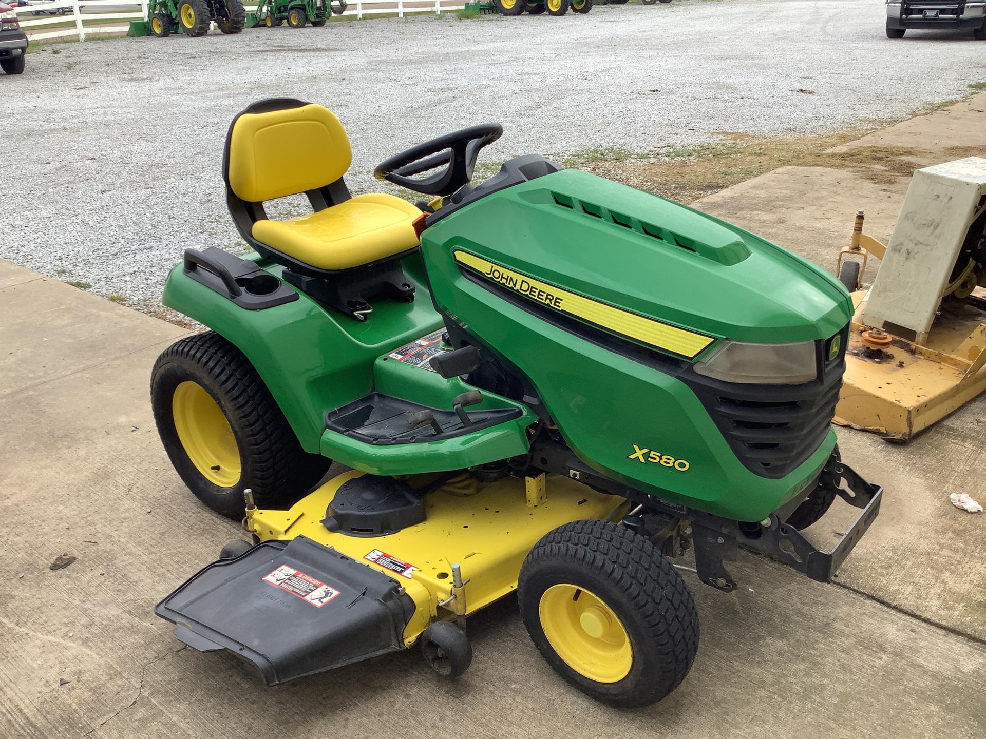 2017 John Deere x580