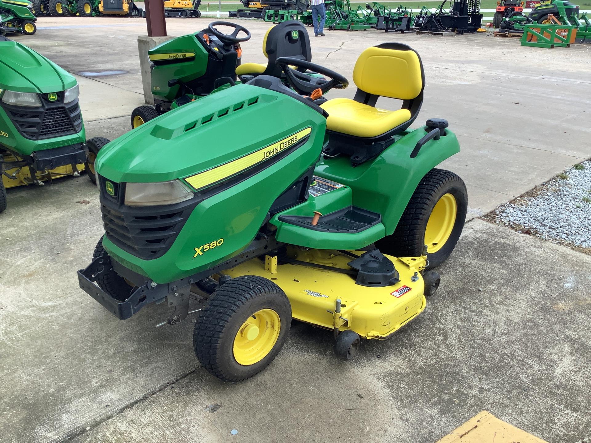 2017 John Deere x580