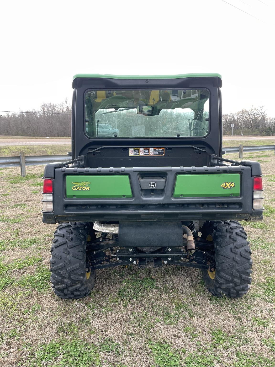 2018 John Deere XUV835R - Tennessee Tractor