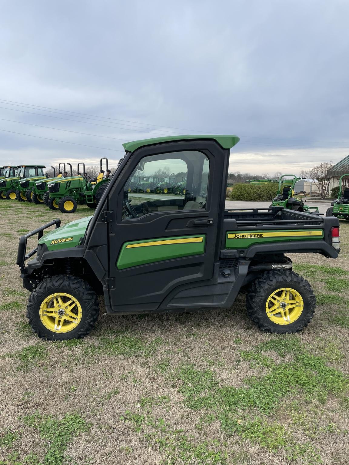 2018 John Deere XUV835R - Tennessee Tractor