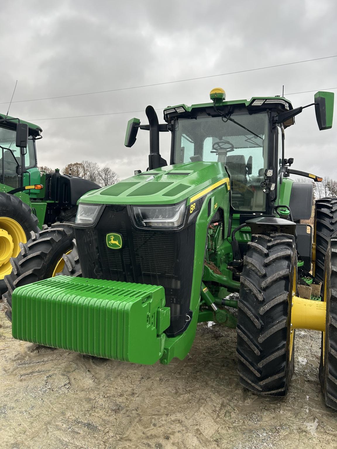 2023 John Deere 8R 340 Image