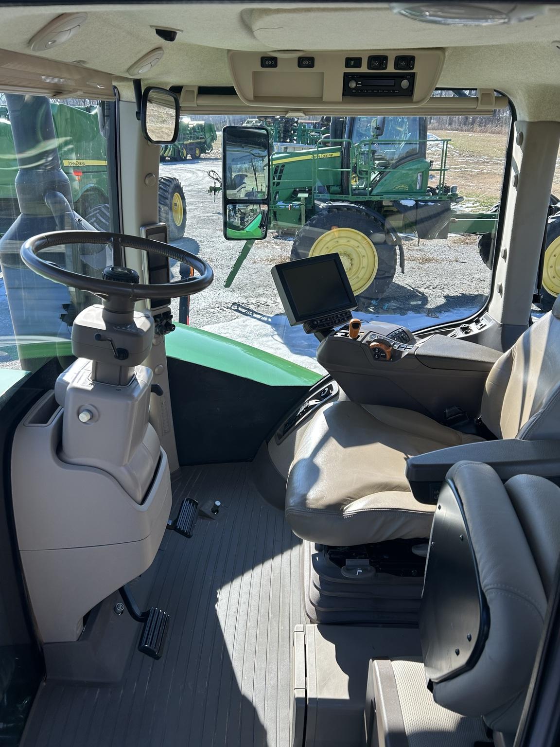 2017 John Deere 9520R Image