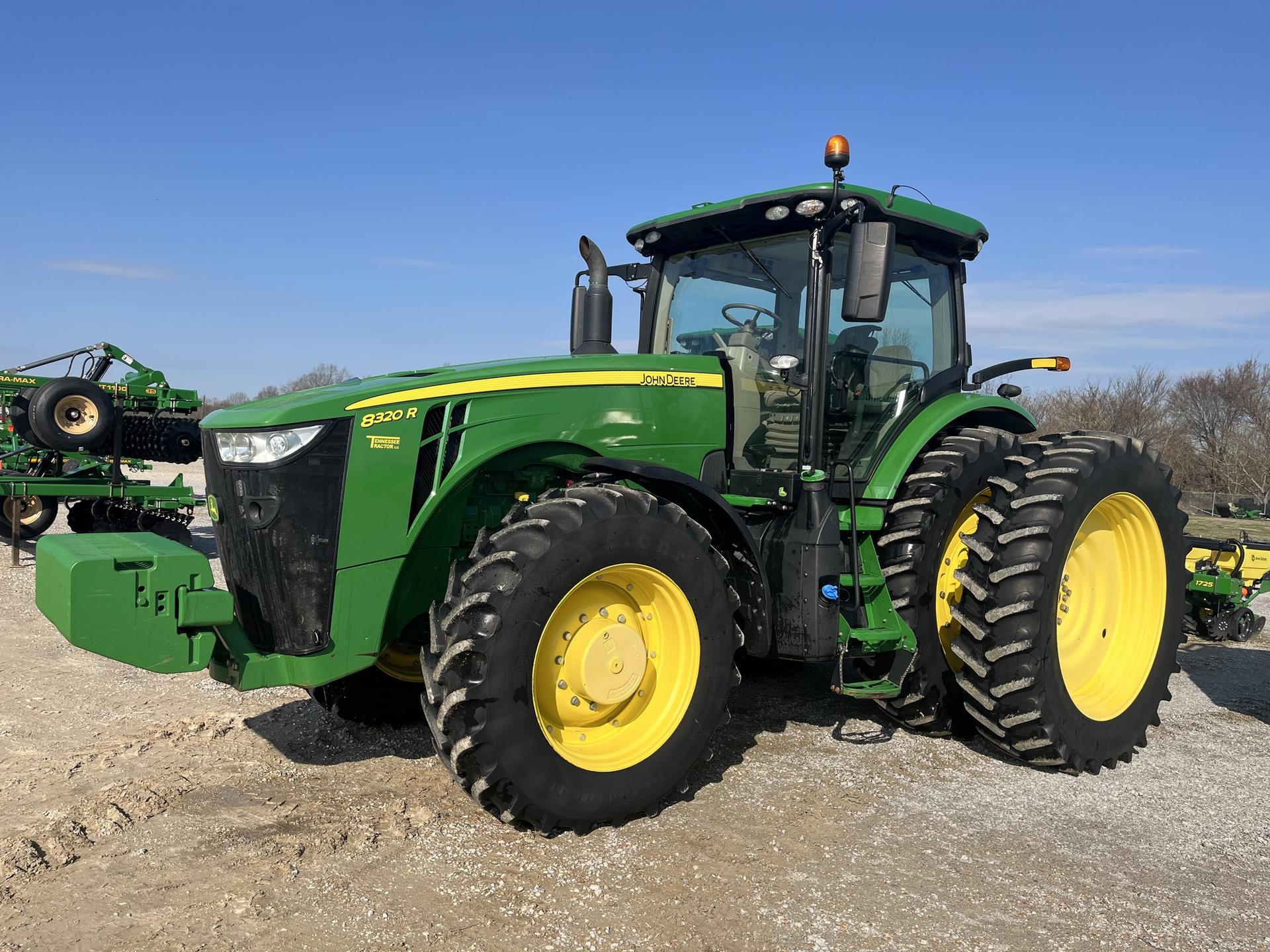 2020 John Deere 8320R