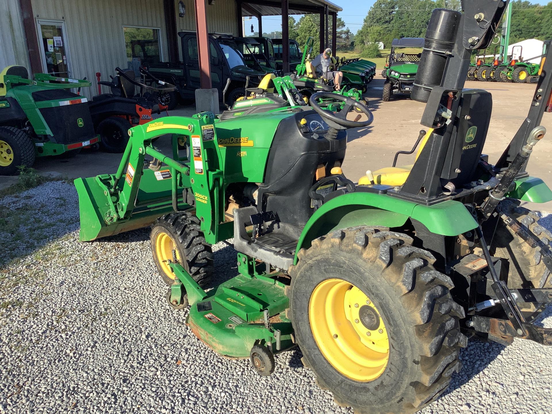 2009 John Deere 2320