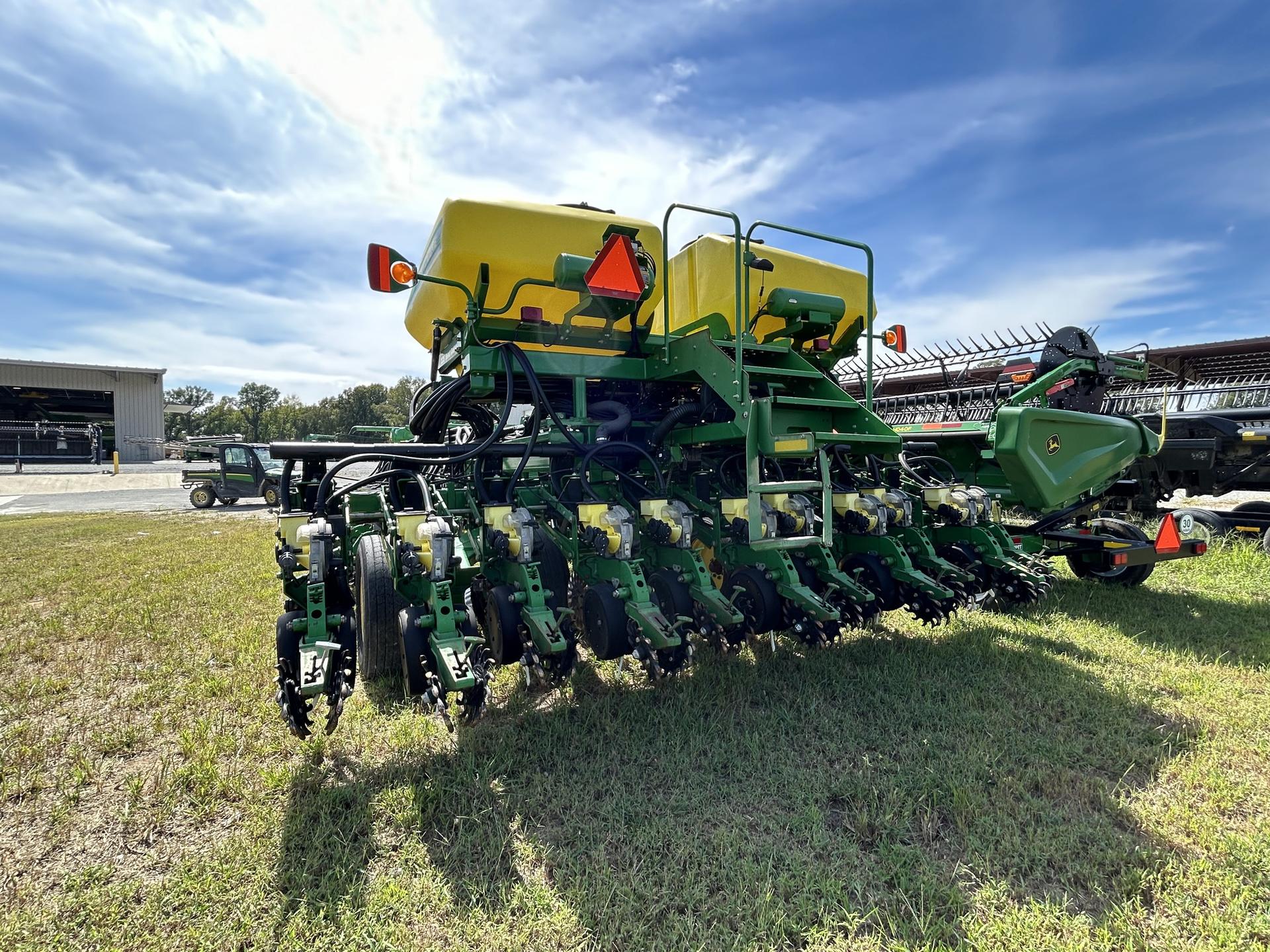 2011 John Deere DB60