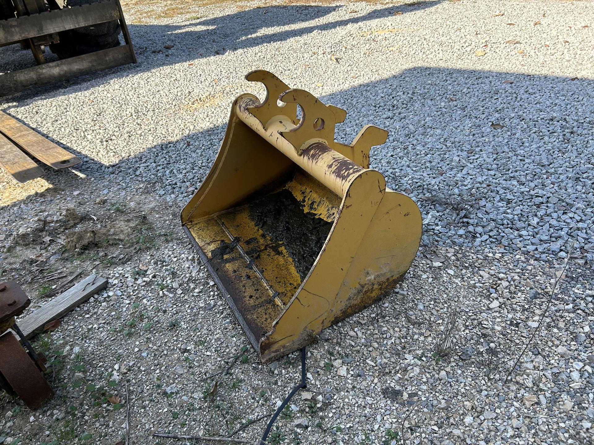 2018 John Deere 30″ Ditch Cleaning Bucket