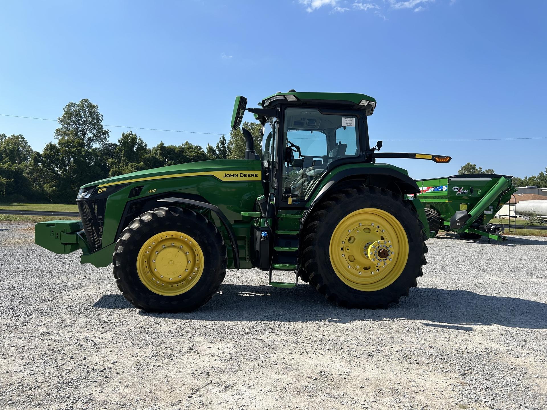 2023 John Deere 8R 410