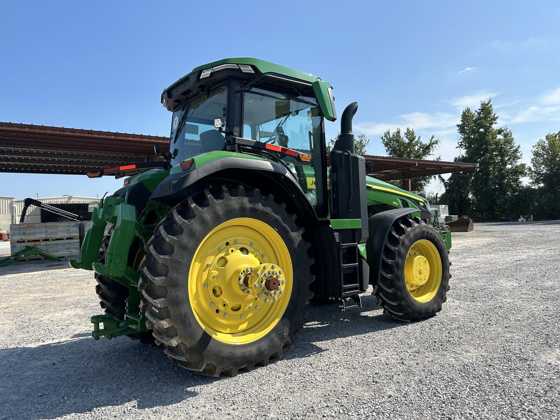 2023 John Deere 8R 410