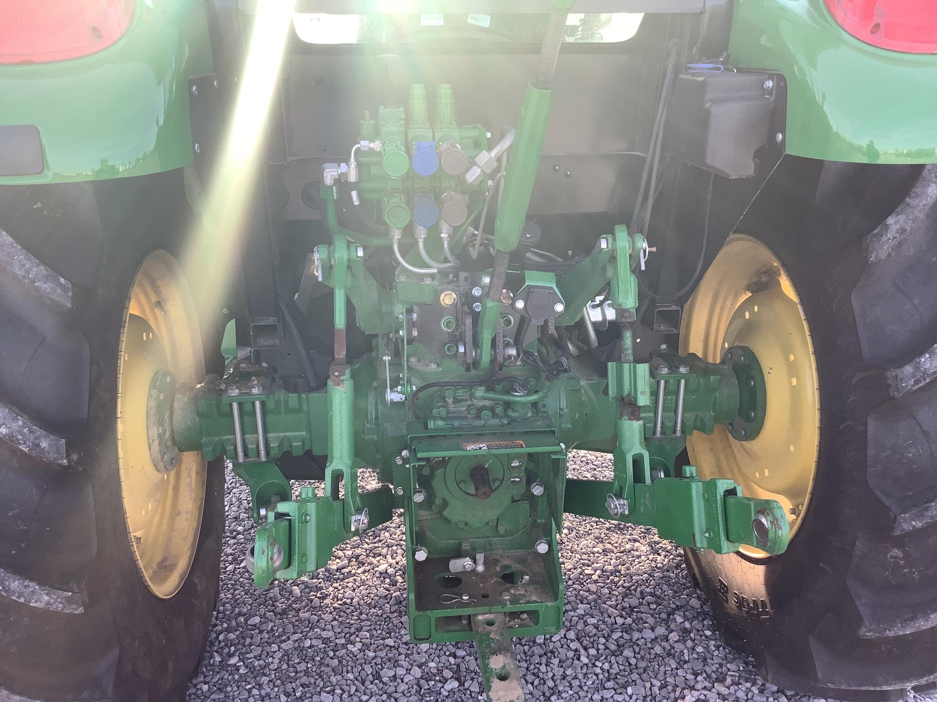 2022 John Deere 5090E Image