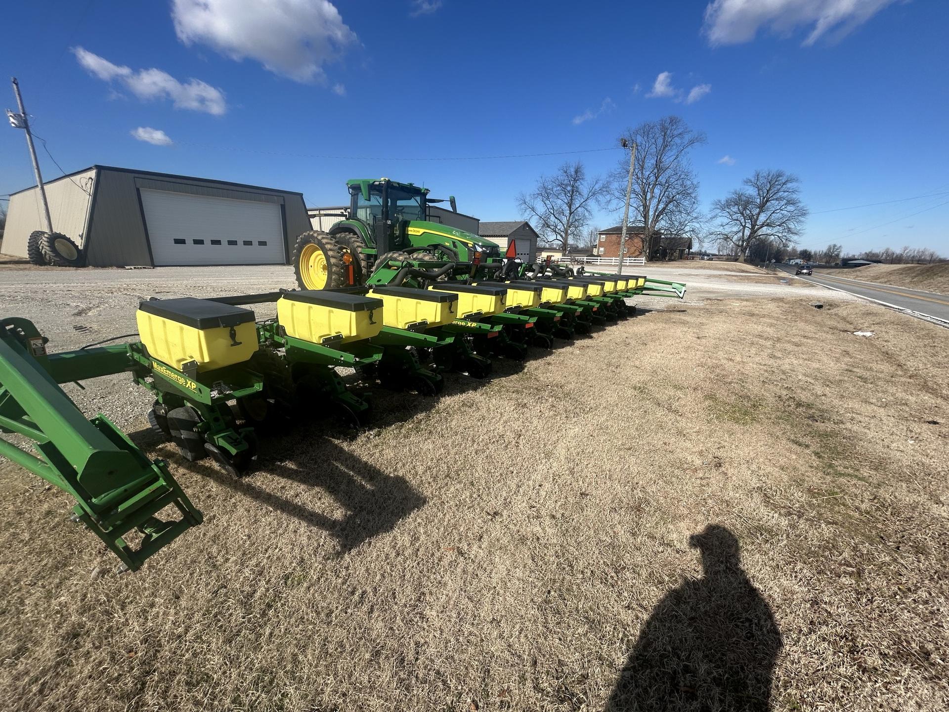 2014 John Deere 1720 Image