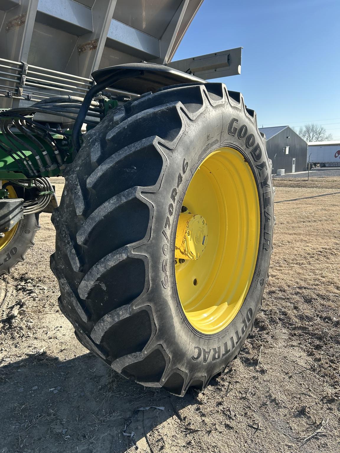 2022 John Deere 600R Image