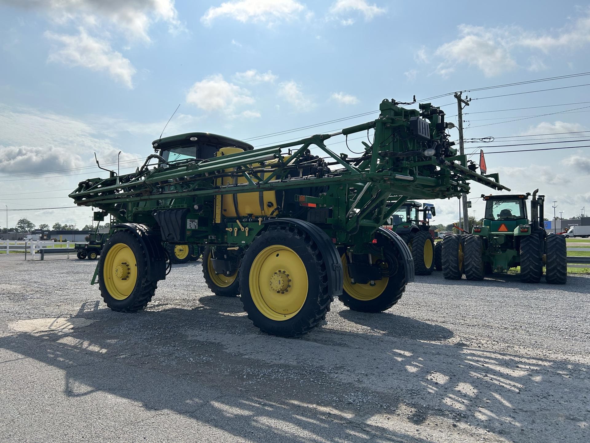 2014 John Deere R4030