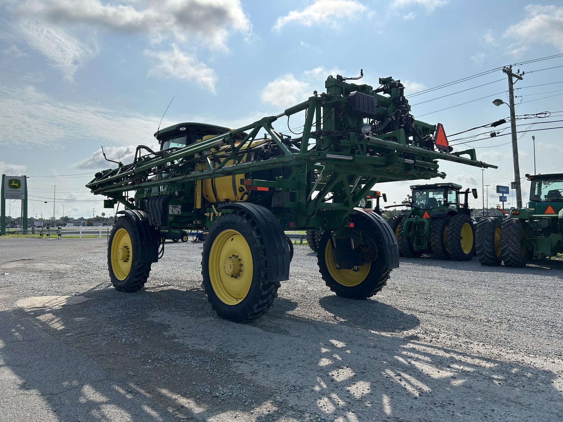 2014 John Deere R4030