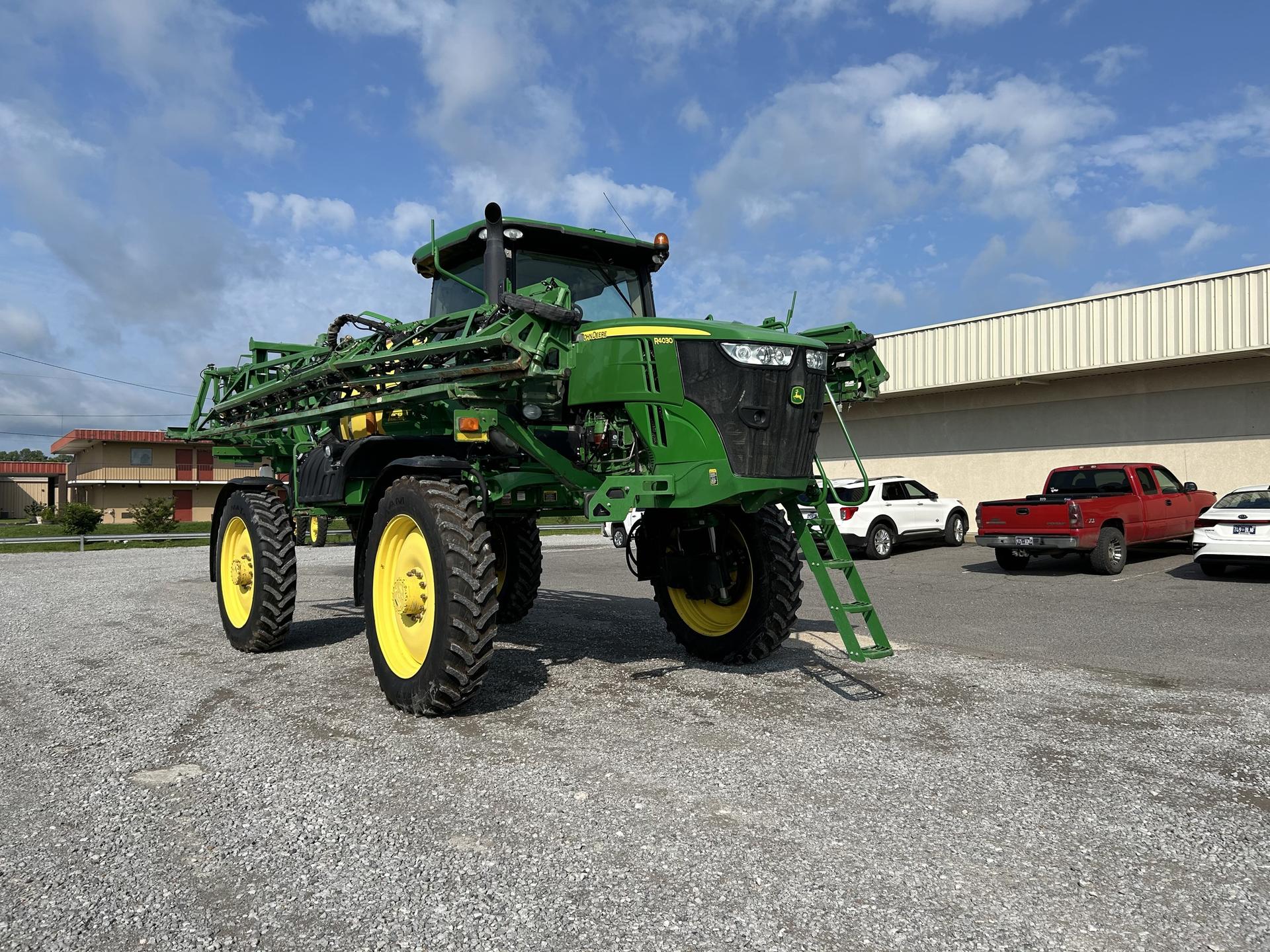 2014 John Deere R4030