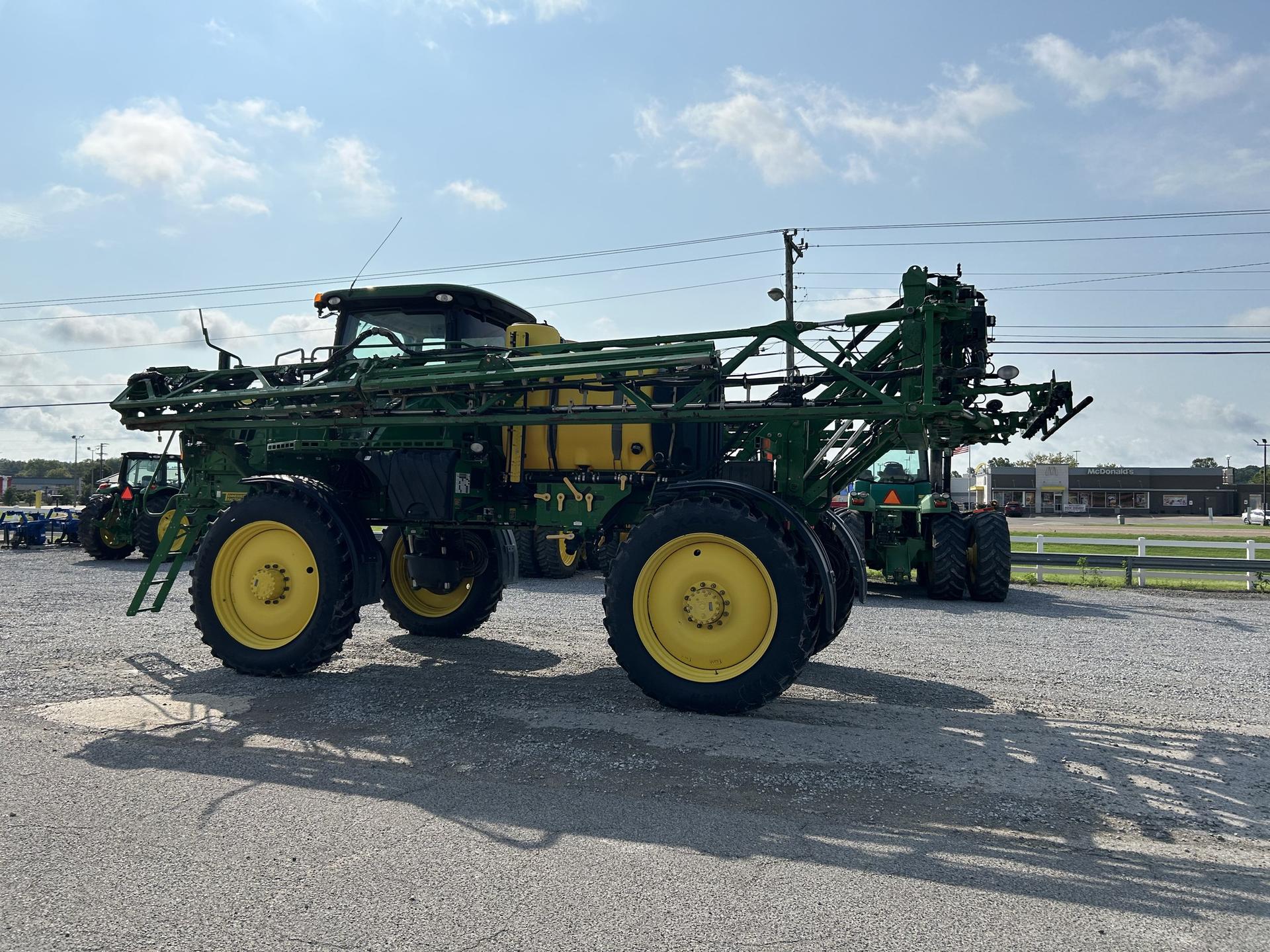 2014 John Deere R4030