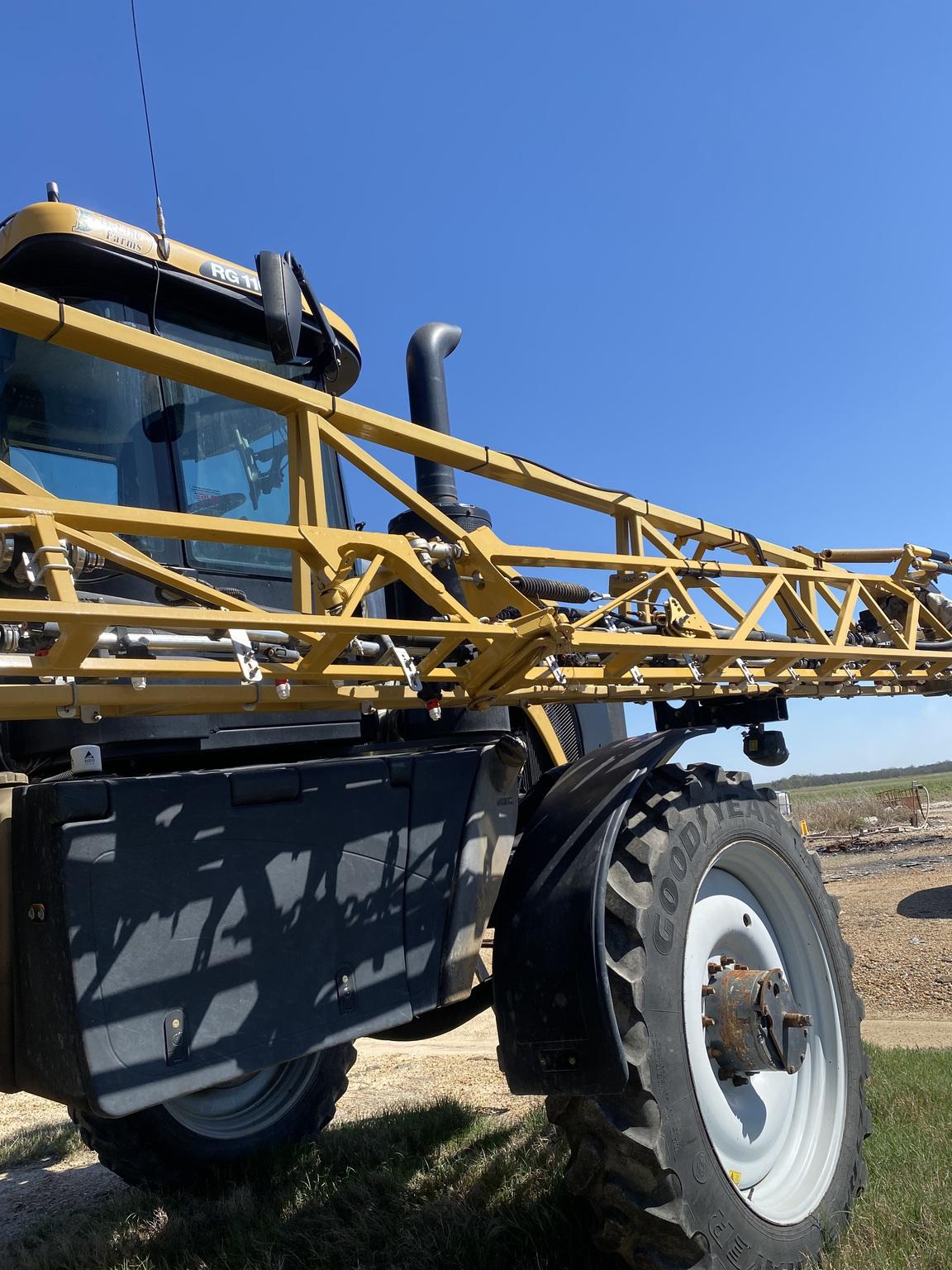 2017 RoGator 1100B