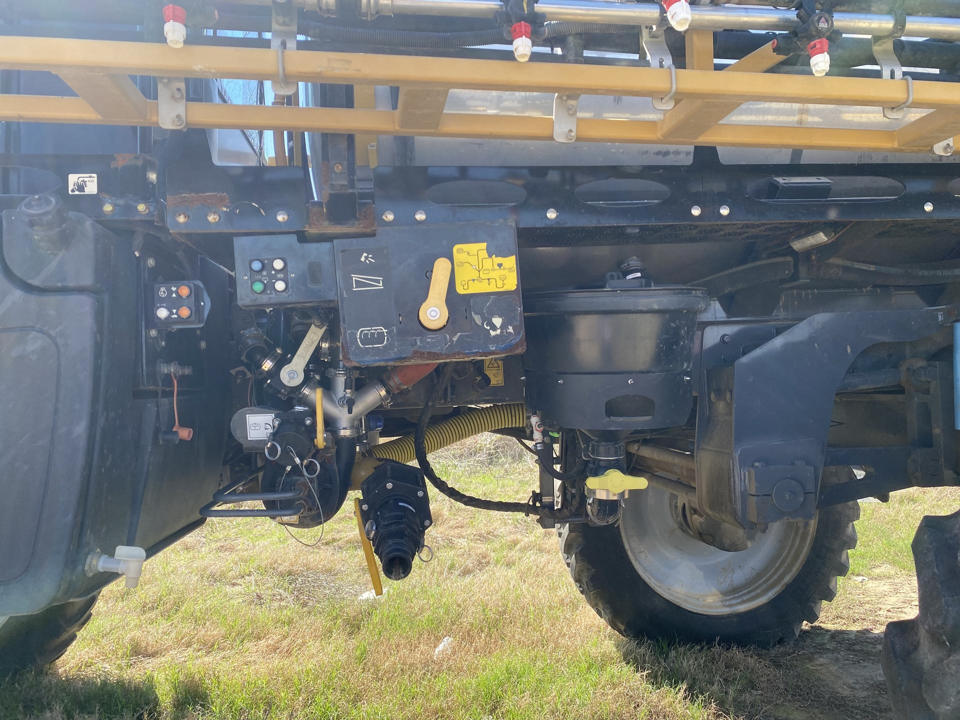 2017 RoGator 1100B