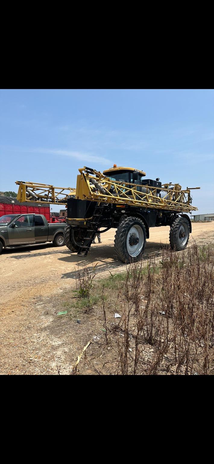 2017 RoGator 1100B