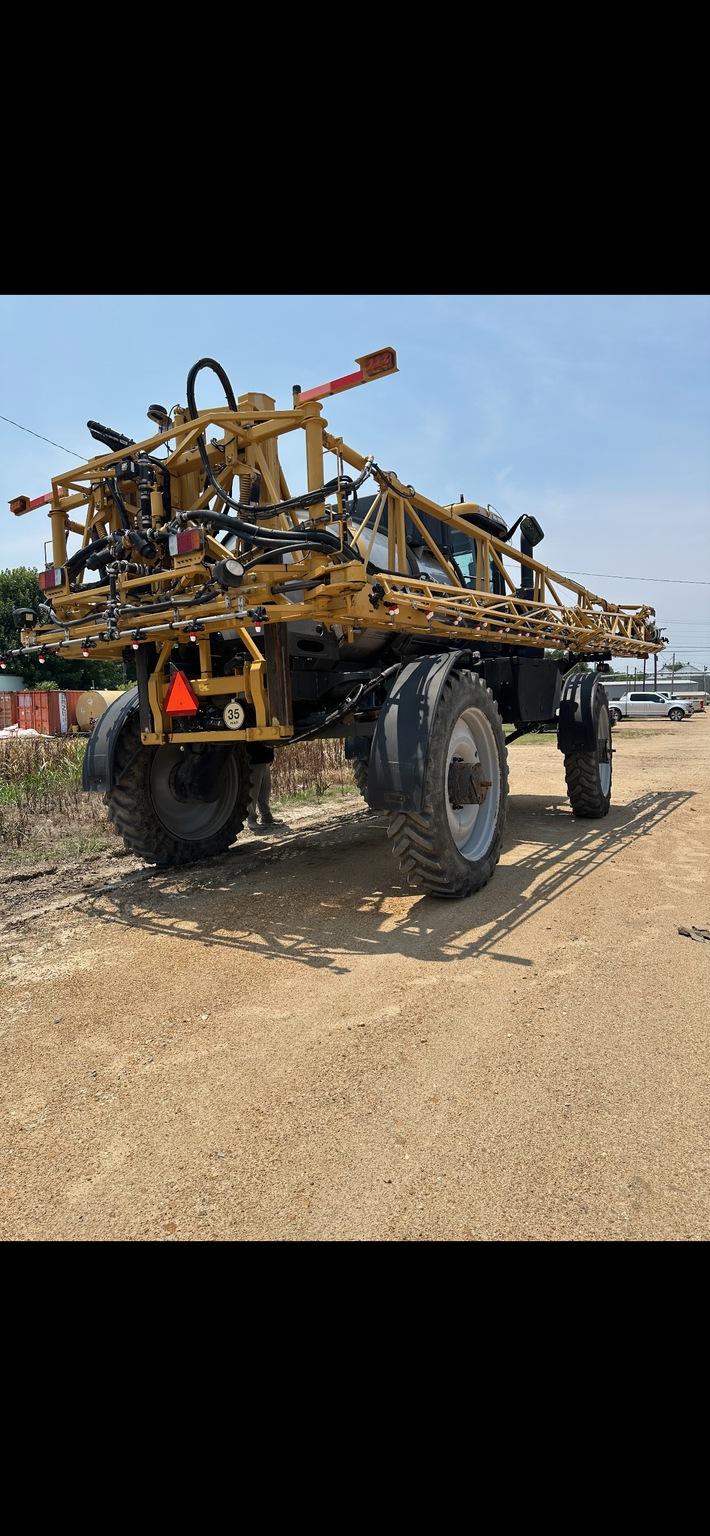 2017 RoGator 1100B