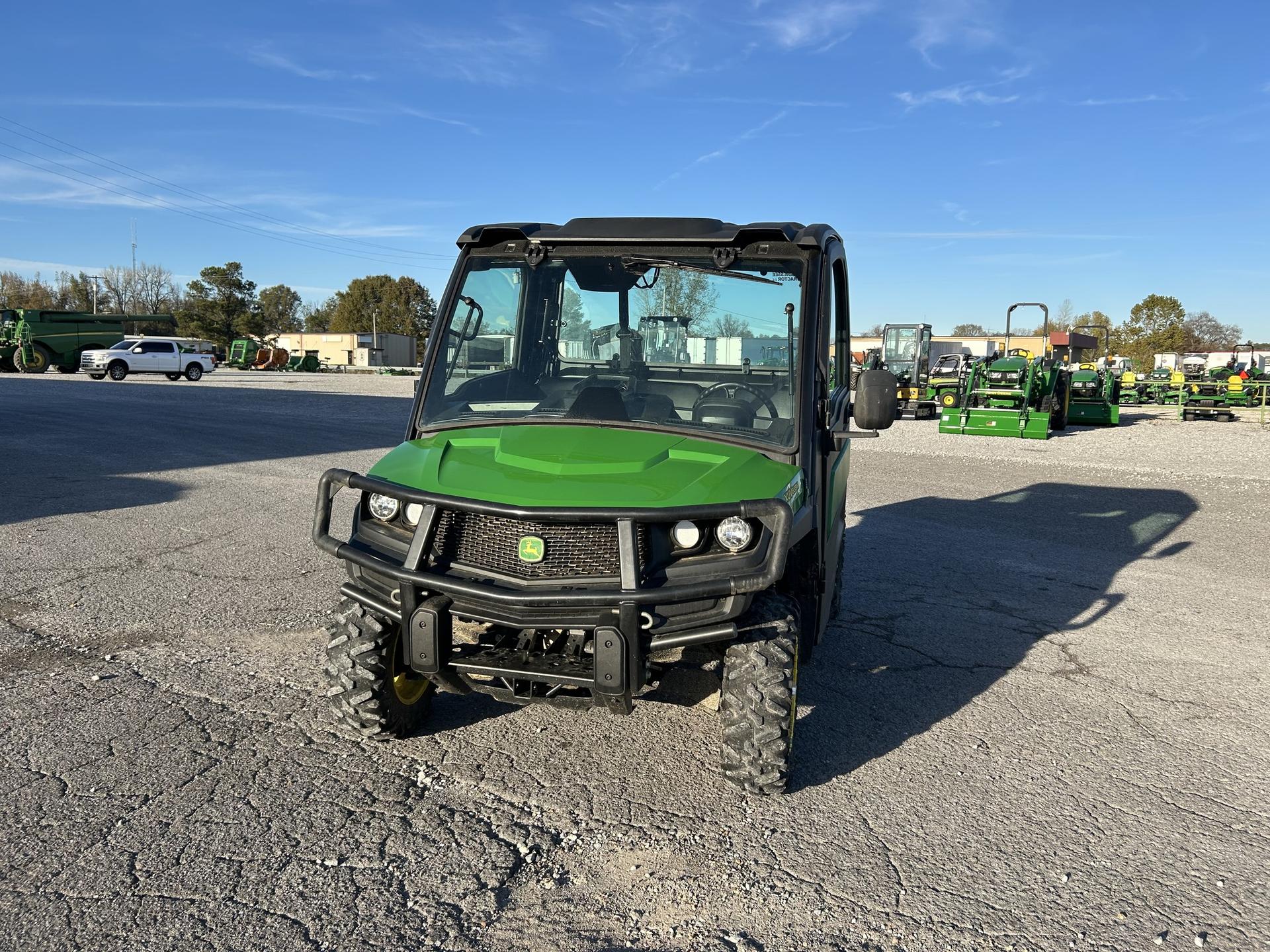 2023 John Deere XUV835M