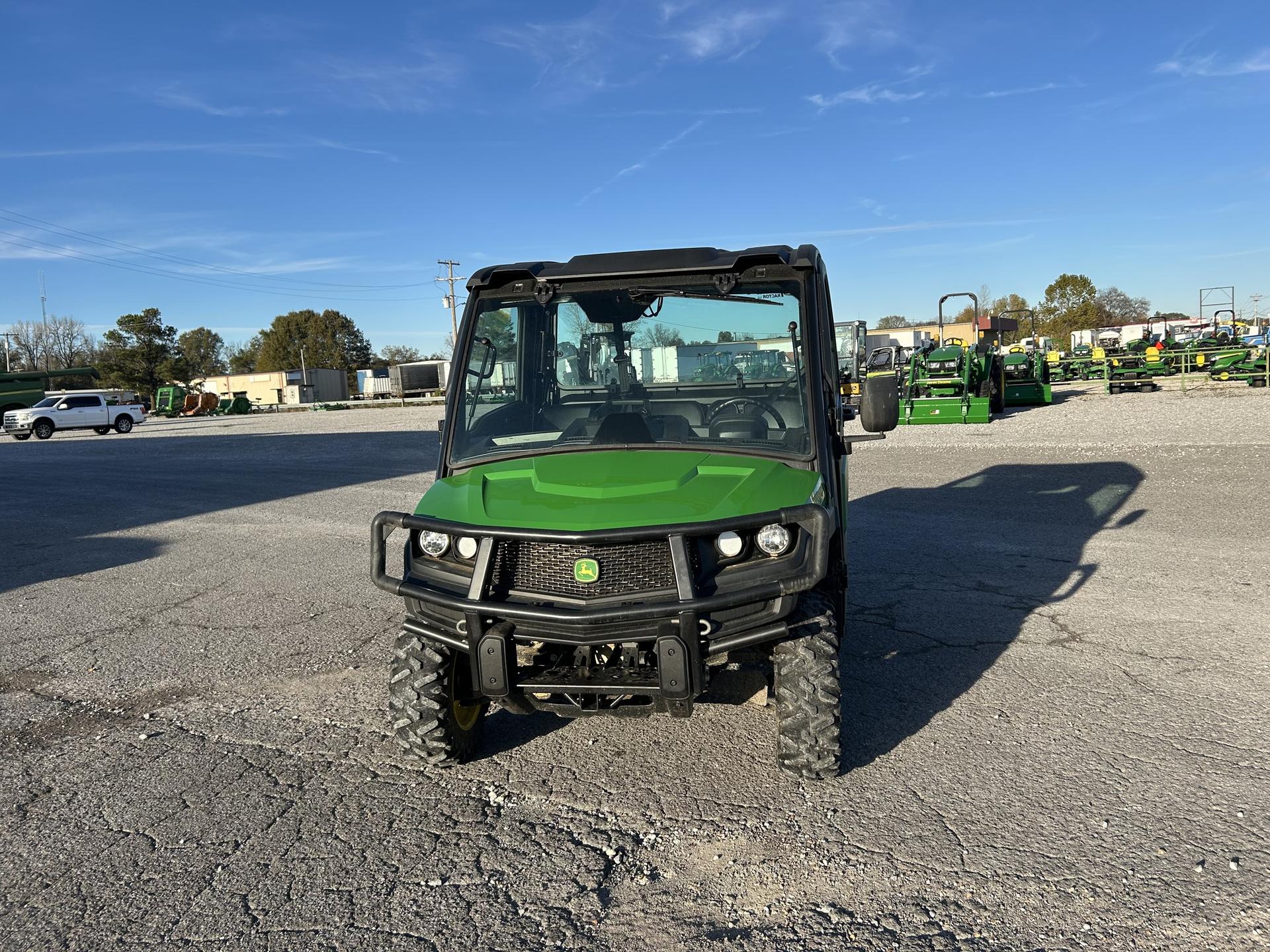 2023 John Deere XUV835M