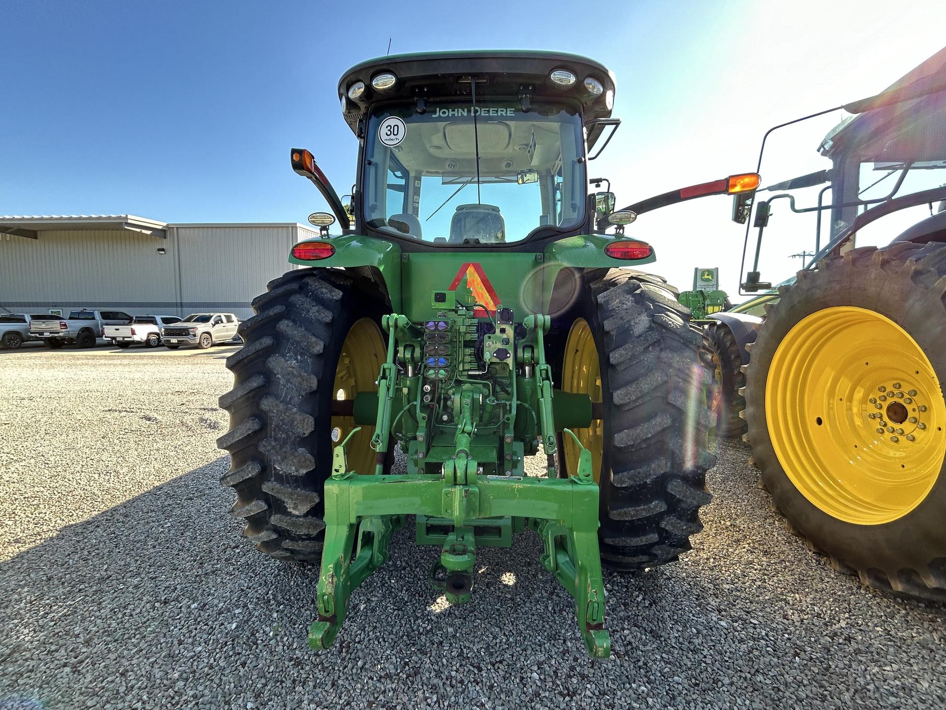 2017 John Deere 8245R