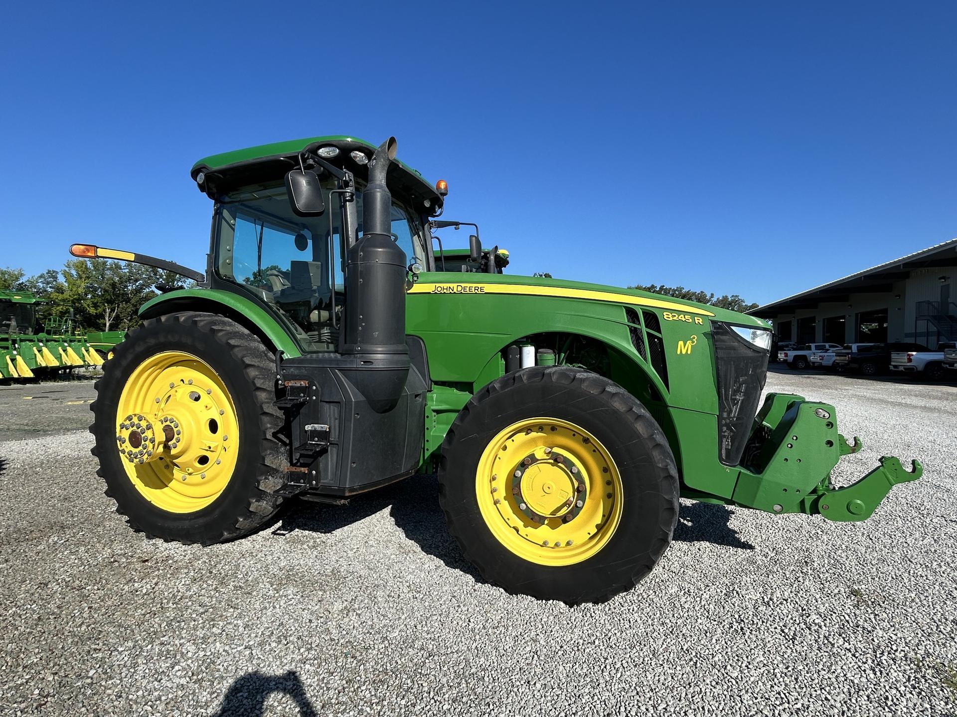 2017 John Deere 8245R