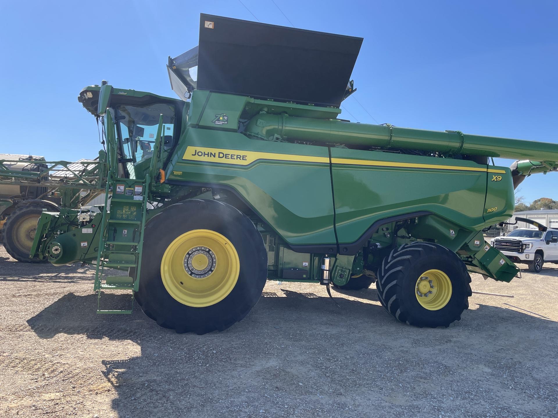 2023 John Deere X9 1100