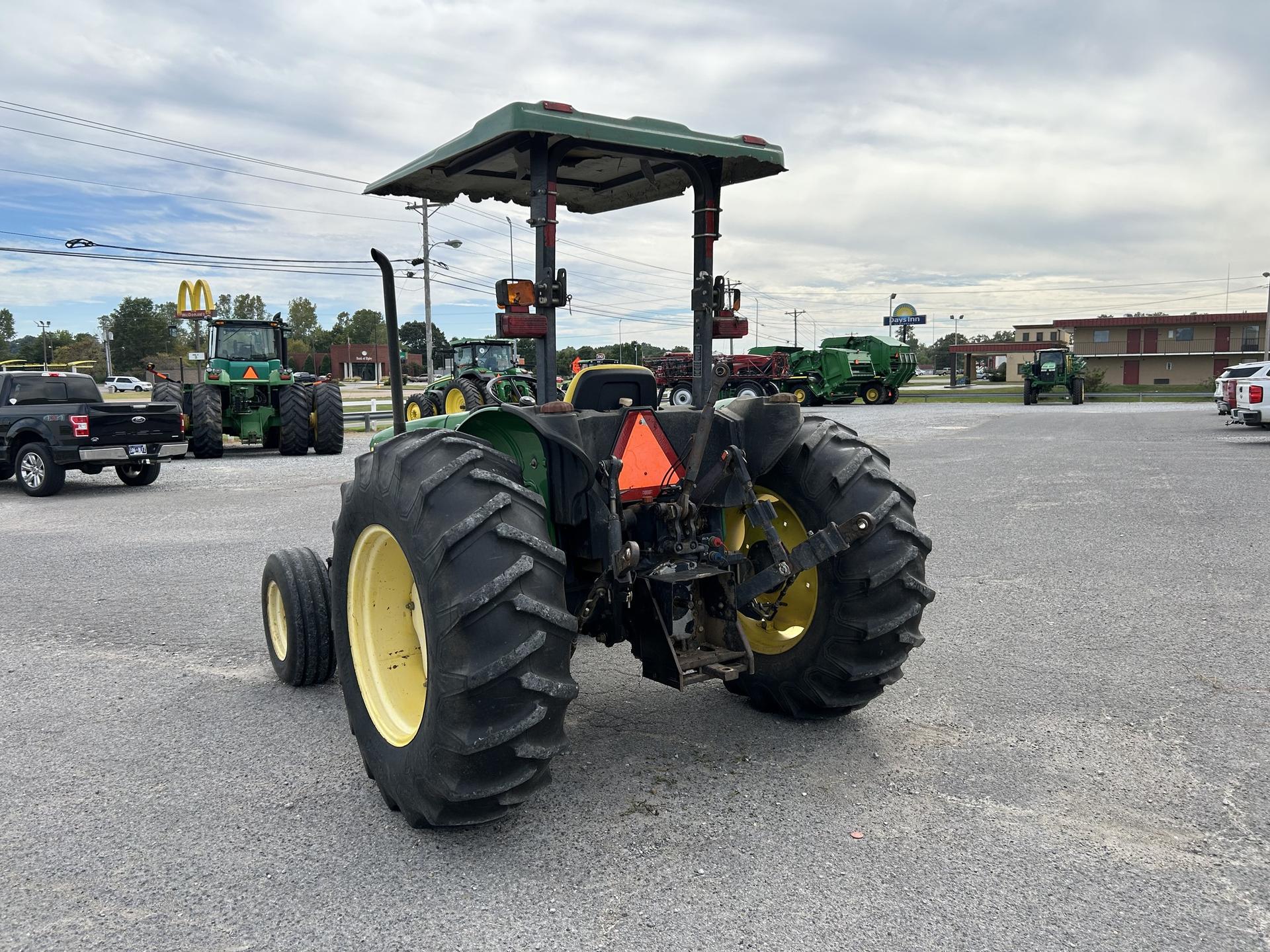 2000 John Deere 5205