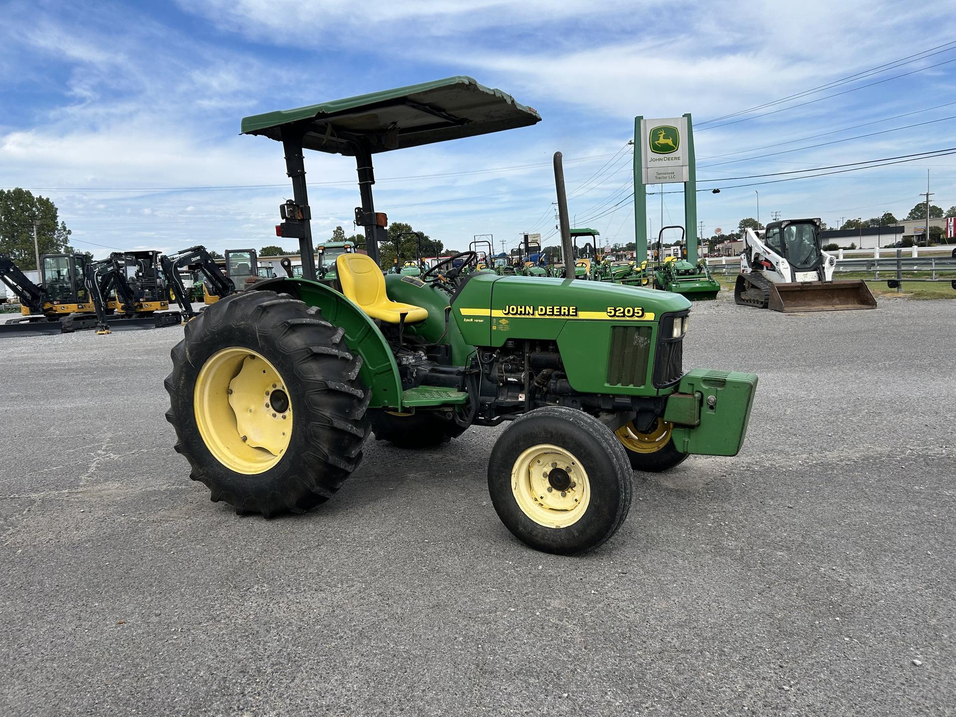 2000 John Deere 5205